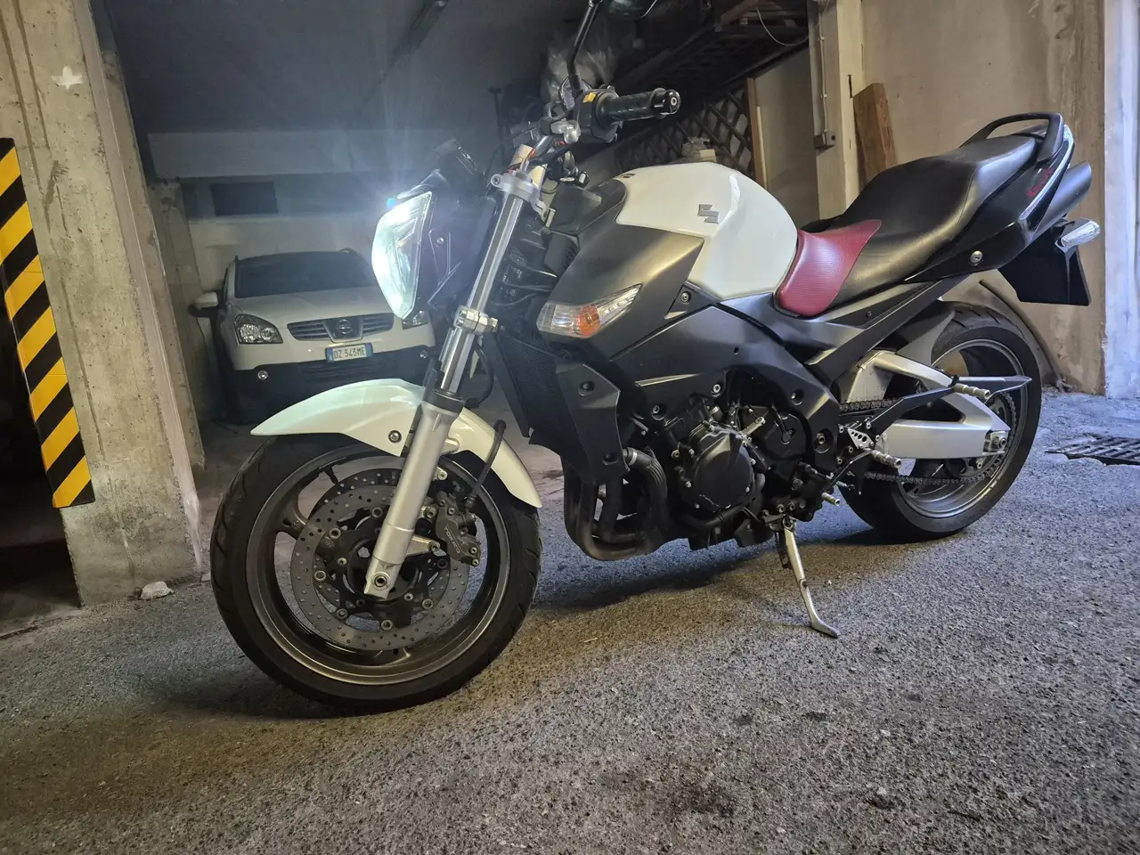 Suzuki GSR 600