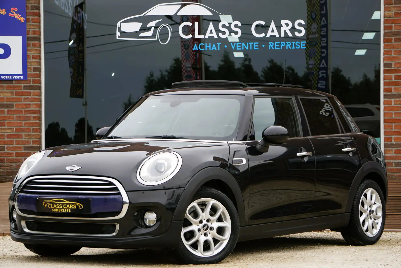 MINI Cooper D 1.5 AUTO BI-XENON PANO PDC CLIMTRONIC CARNET EU6B Zwart - 1