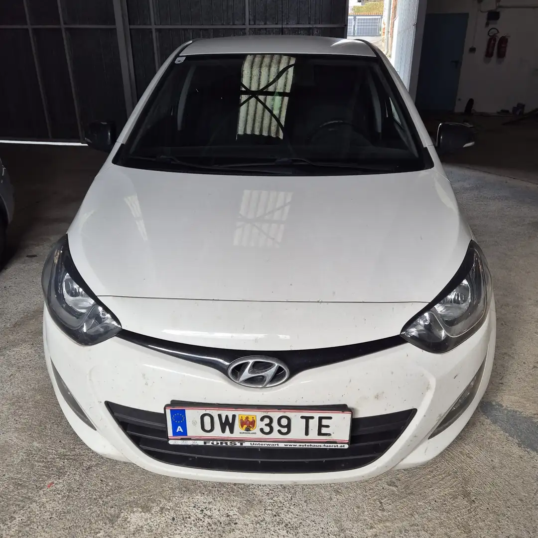 Hyundai i20 Weiß - 1