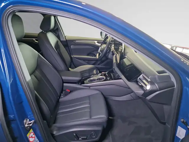 Audi A6 view 9