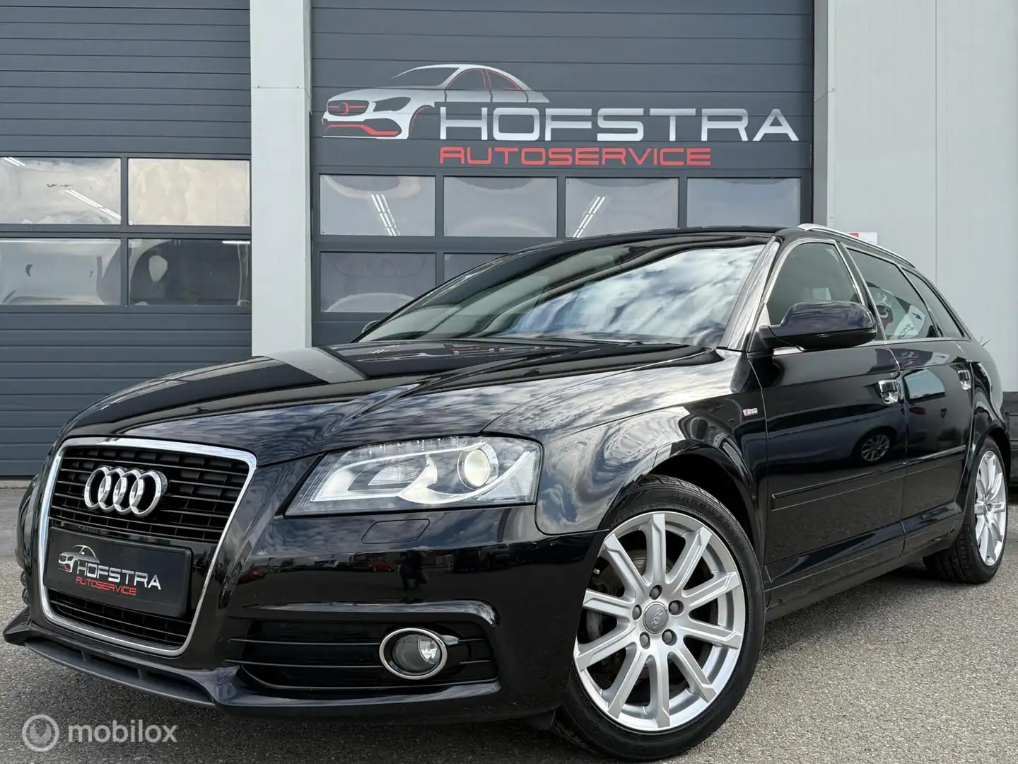 Audi A3 Sportback 1.2 TFSI 2x S-Line Navi Trekhk Orig NL U Noir - 1