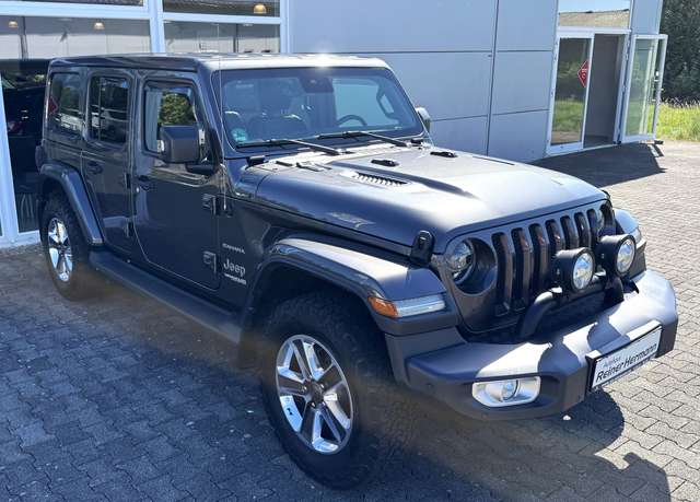 Imagine Jeep Wrangler Unlimited 2.0 T-GDI SAHARA AWD AT8 viel Zubehör