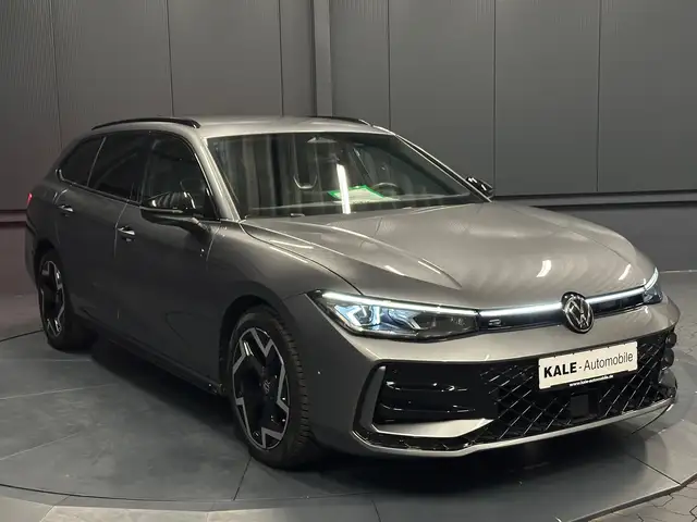 Volkswagen Passat view 7
