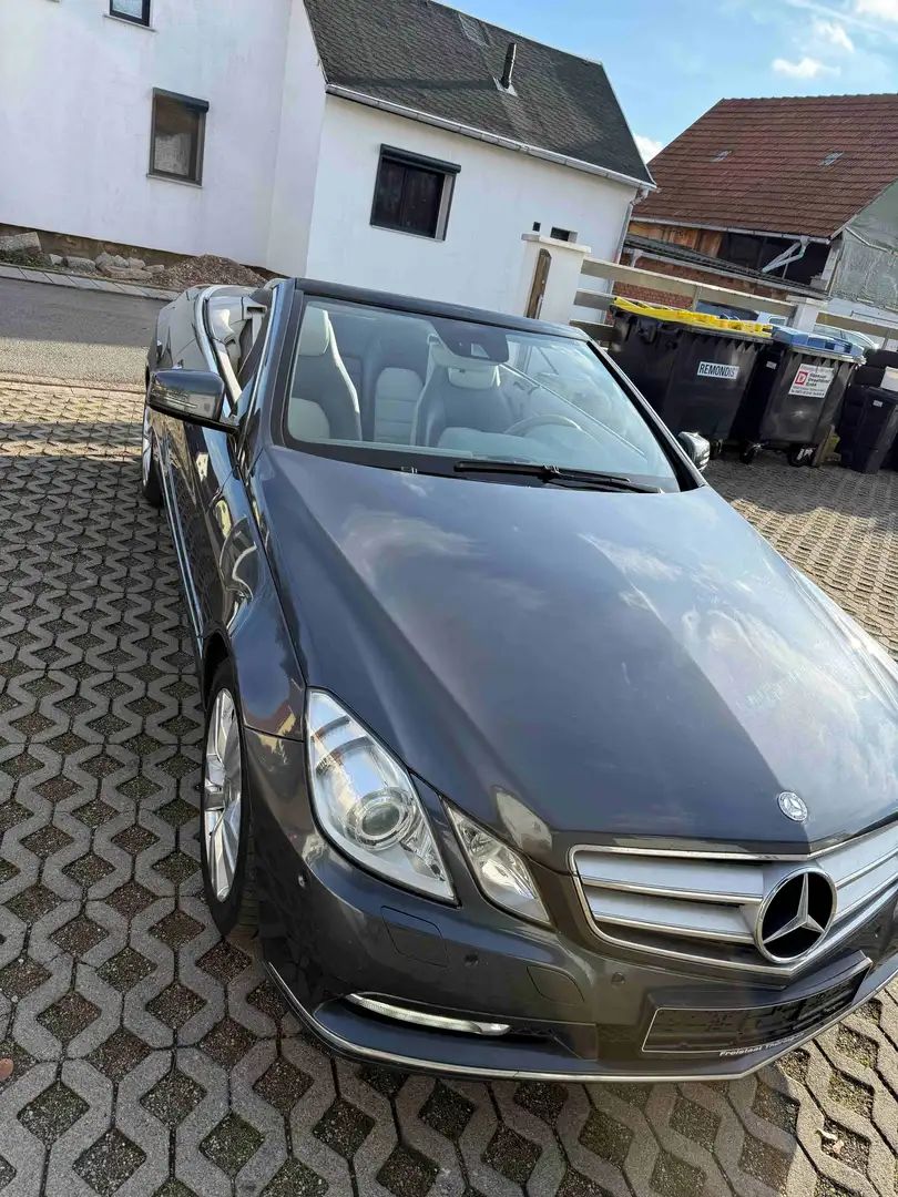 Mercedes-Benz E 220 E 220 CDI DPF Cabrio BlueEFFICIENCY 7G-TRONIC Gris - 2