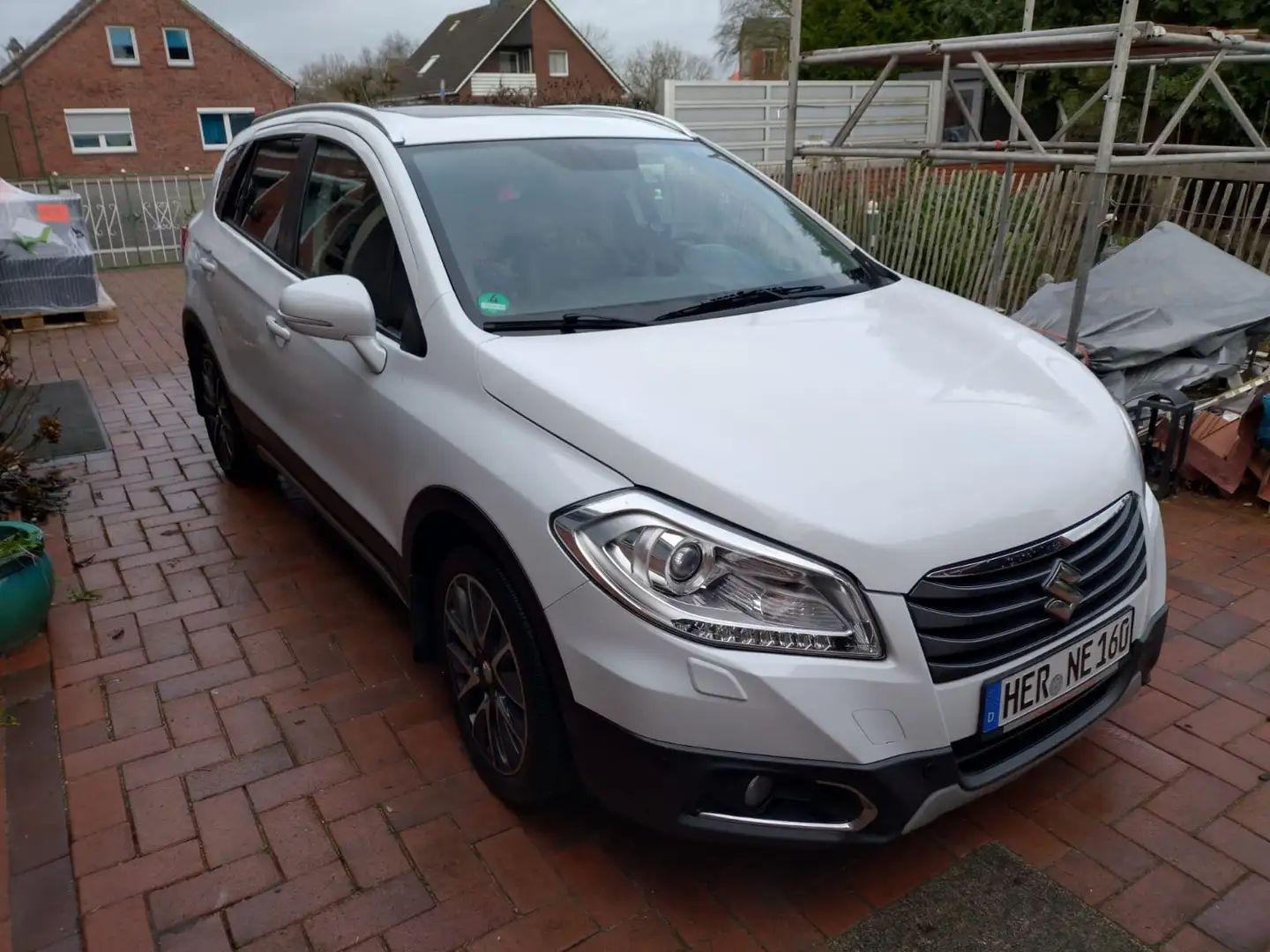Suzuki SX4 1.6 DDiS Comfort + Weiß - 1