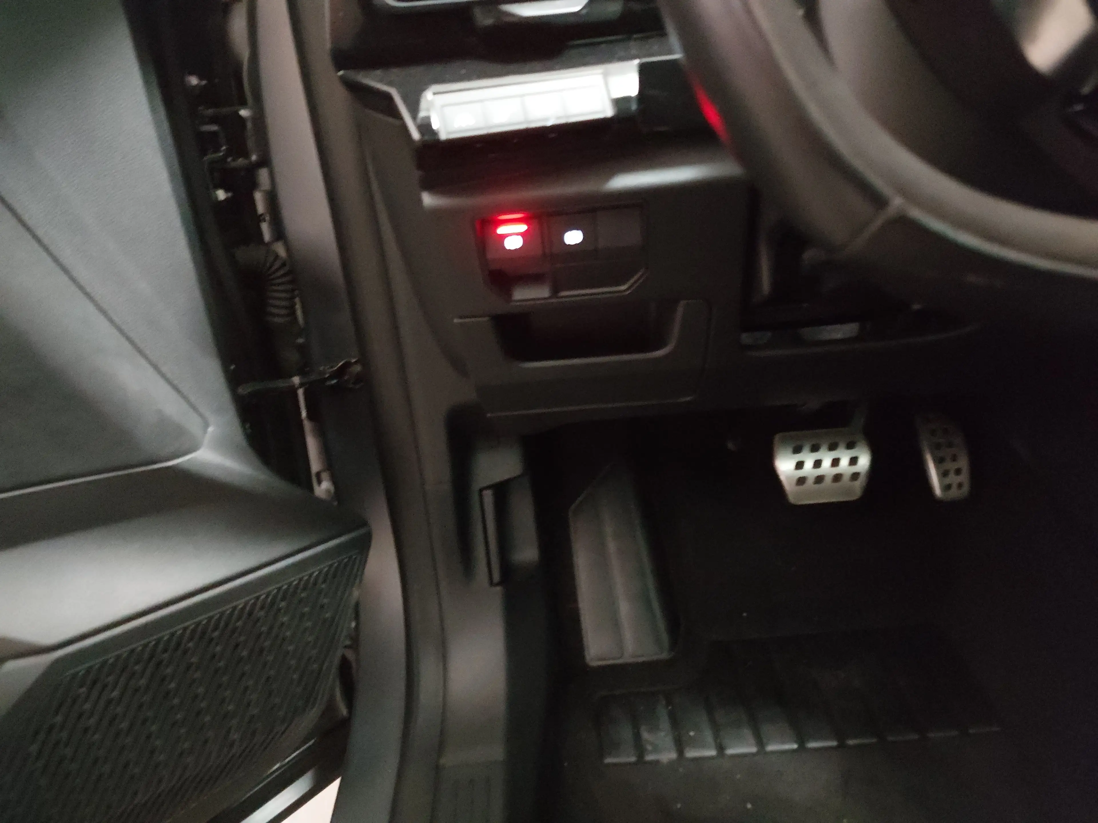 Renault Espace 1.2 E-TECH Hybrid 7-SITZE NAVI PANO HUD — photo 7