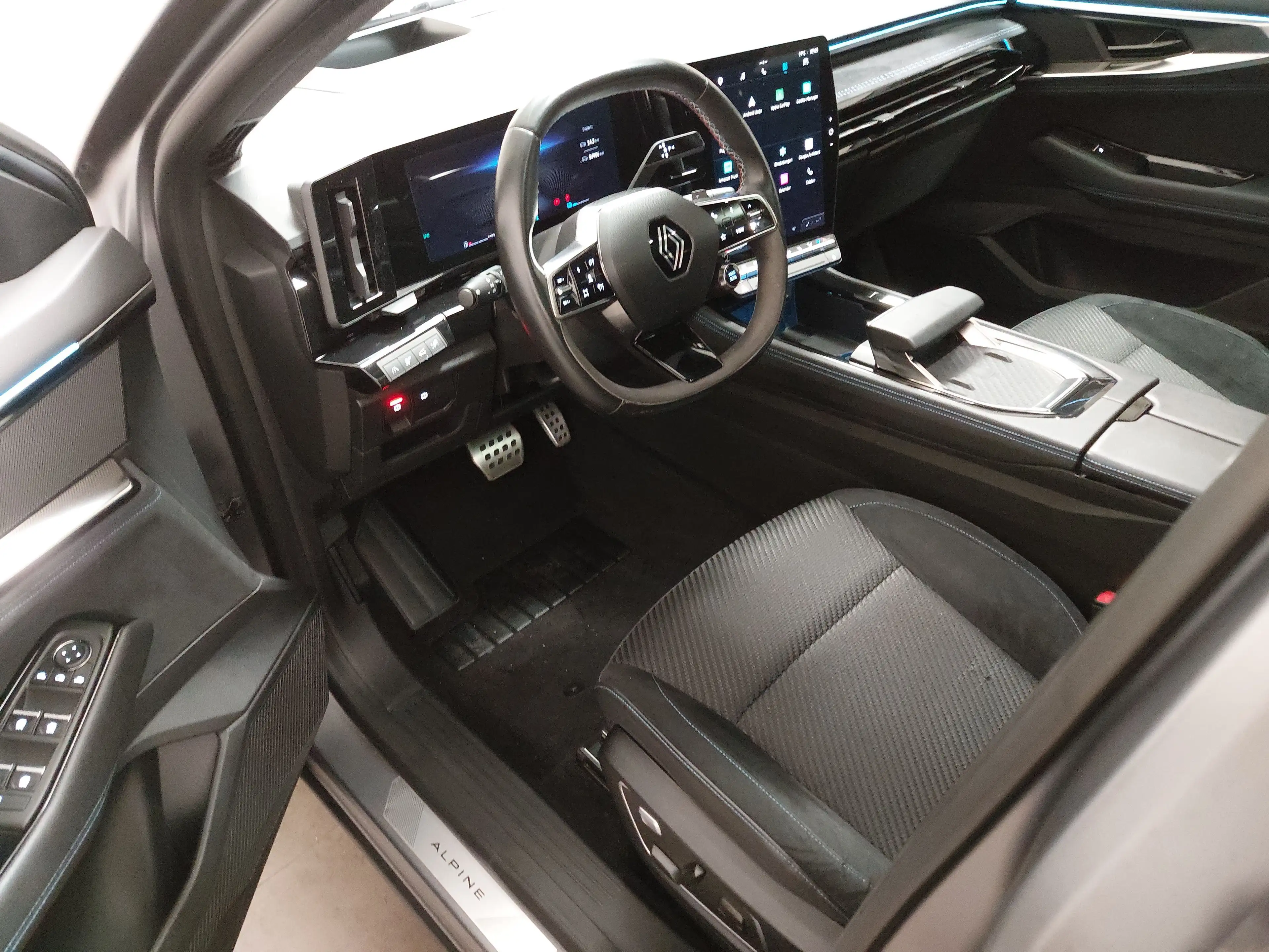 Renault Espace 1.2 E-TECH Hybrid 7-SITZE NAVI PANO HUD — photo 6