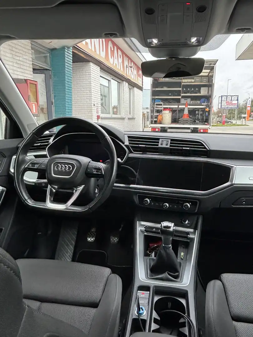Audi Q3 35 TFSI - 1