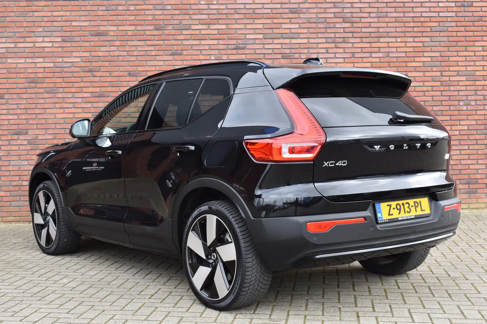 Volvo EX40 Extended Range 252PK Ultra 82 kWh | Tailered Woolb Zwart - 2