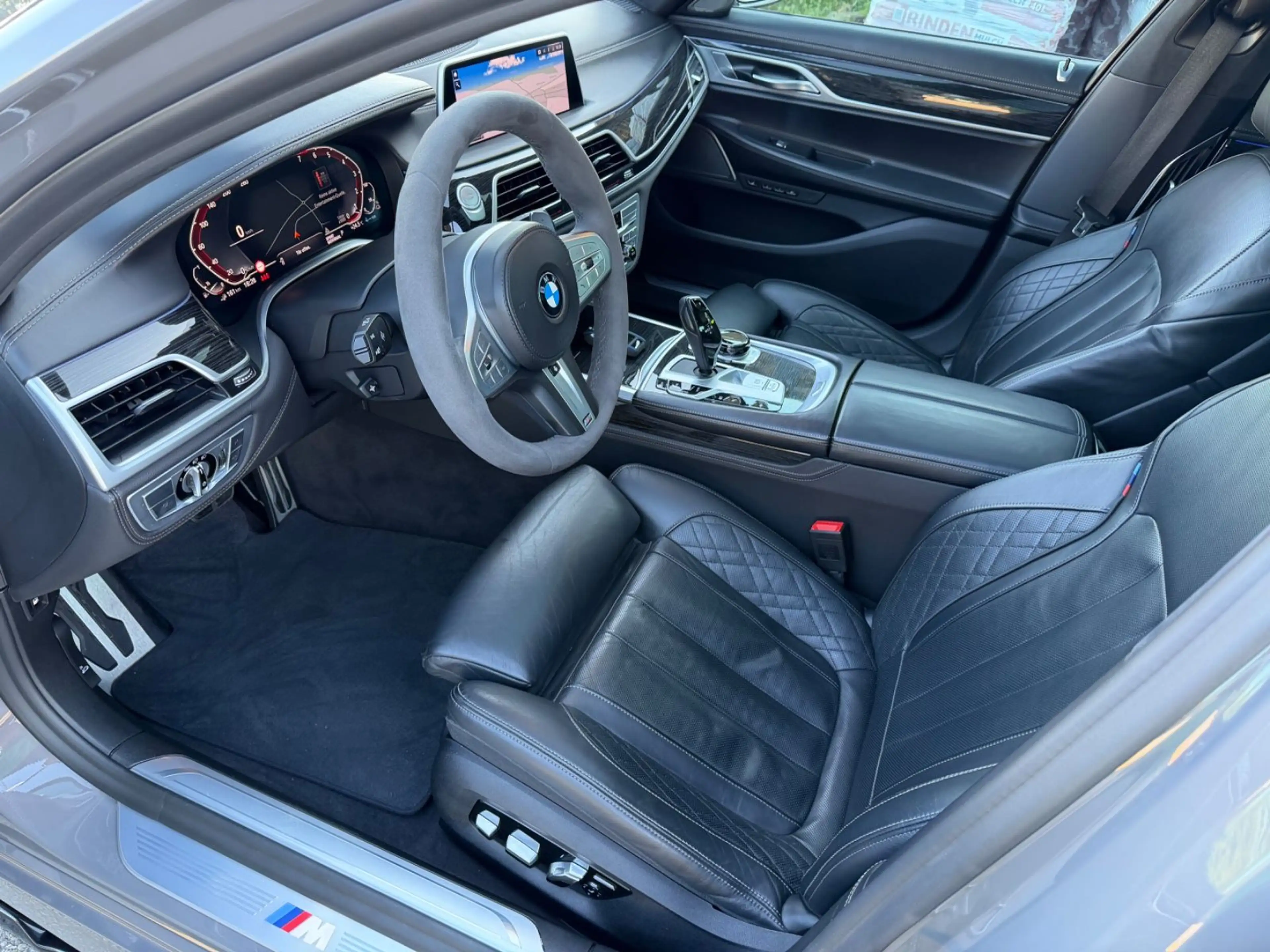 BMW 745 e M Sport 20 Zoll Laser Head Up 360° Soft — photo 14