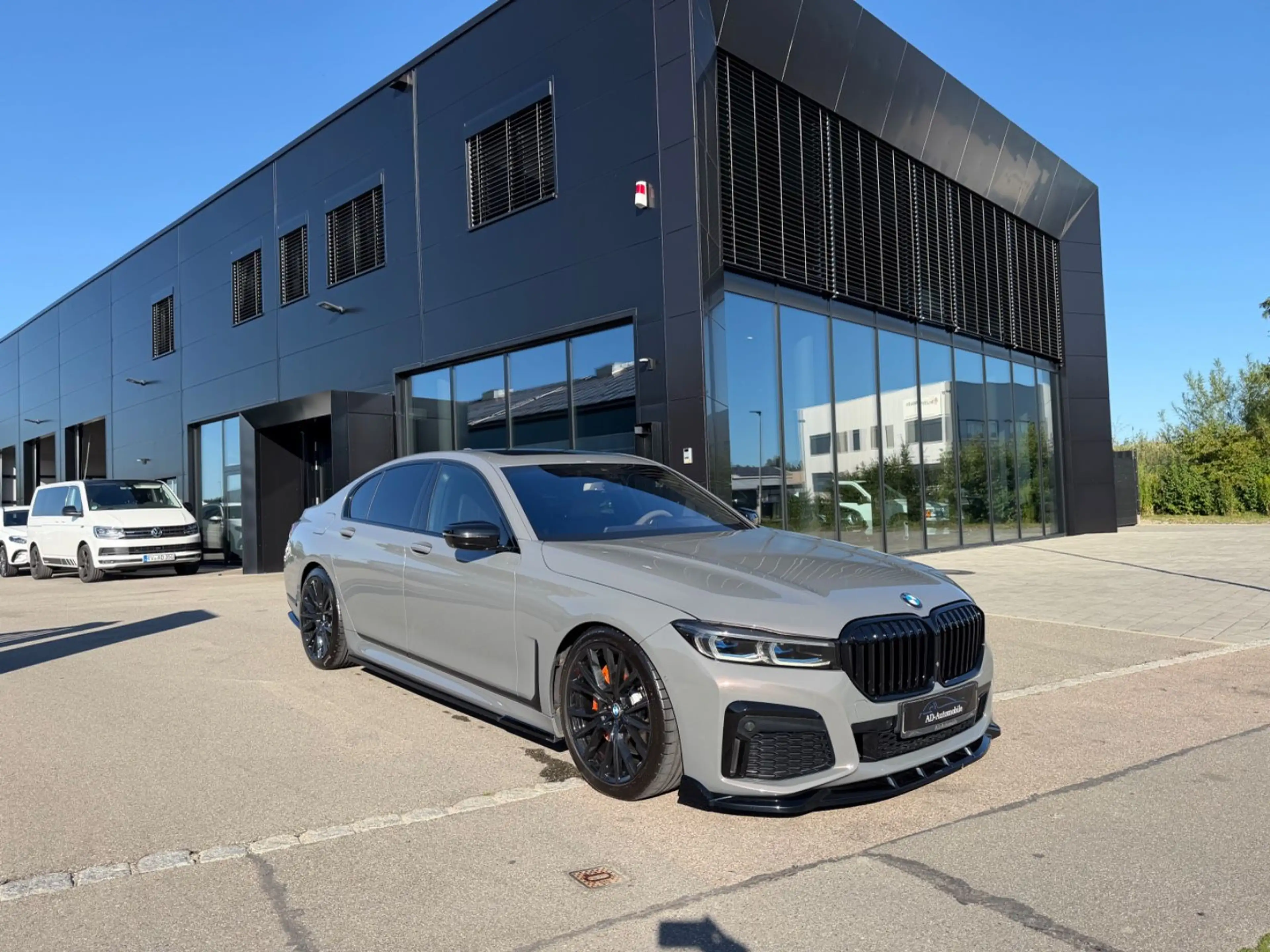 BMW 745 e M Sport 20 Zoll Laser Head Up 360° Soft — photo 2
