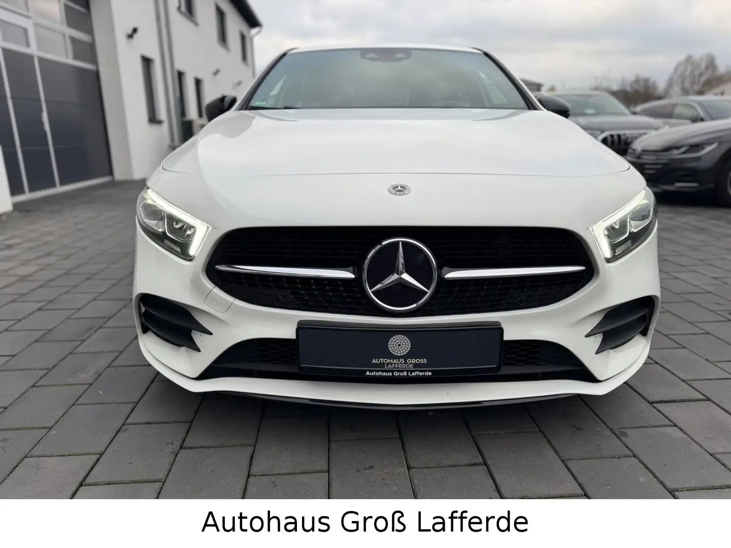 Mercedes-Benz A 180 Edition 2020 LED Automatik SHZ VC Blanc - 2