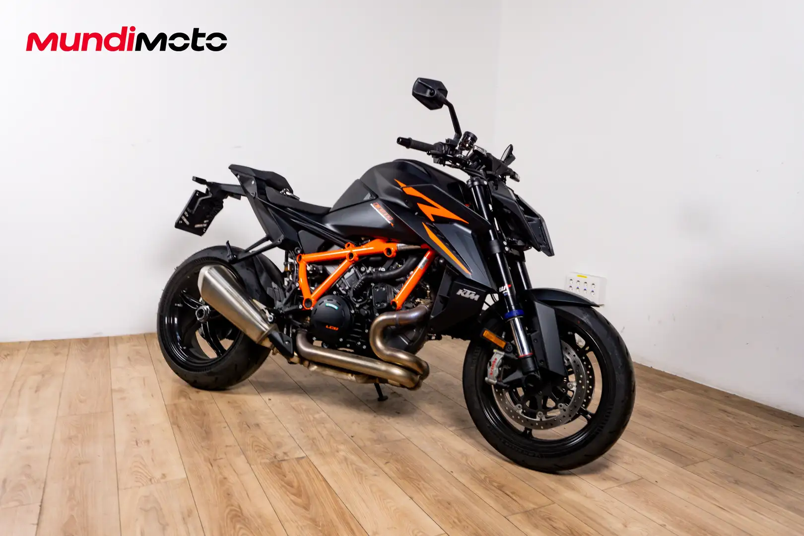 KTM 1390 Super Duke R - 2
