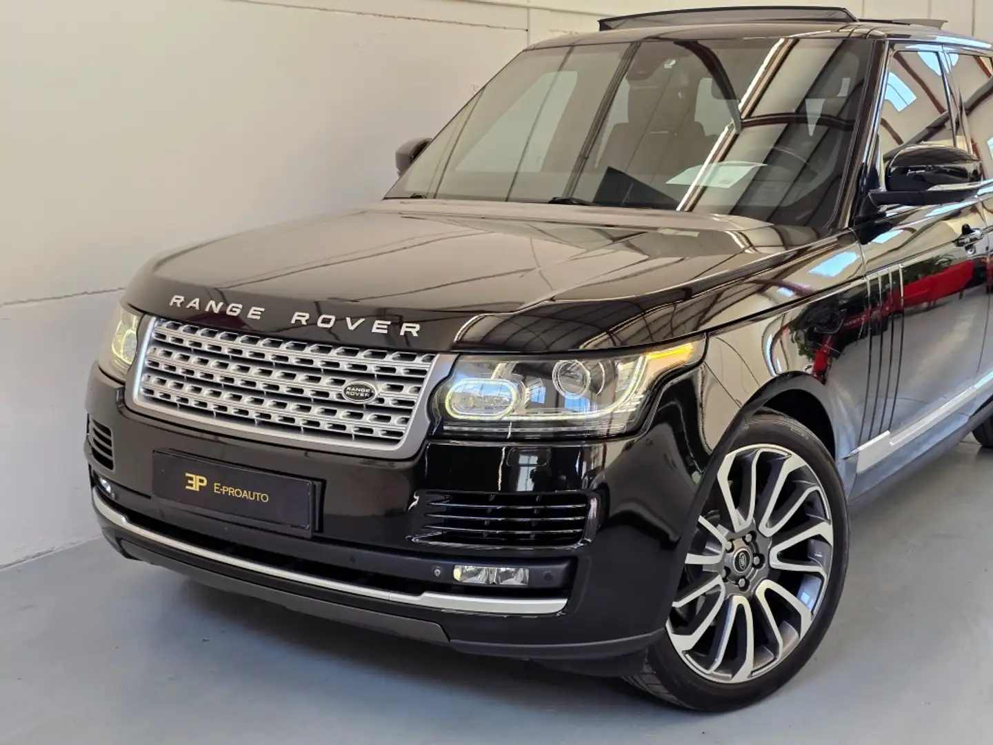Land Rover Range Rover 4.4SDV8 Vogue Aut. Negro - 2