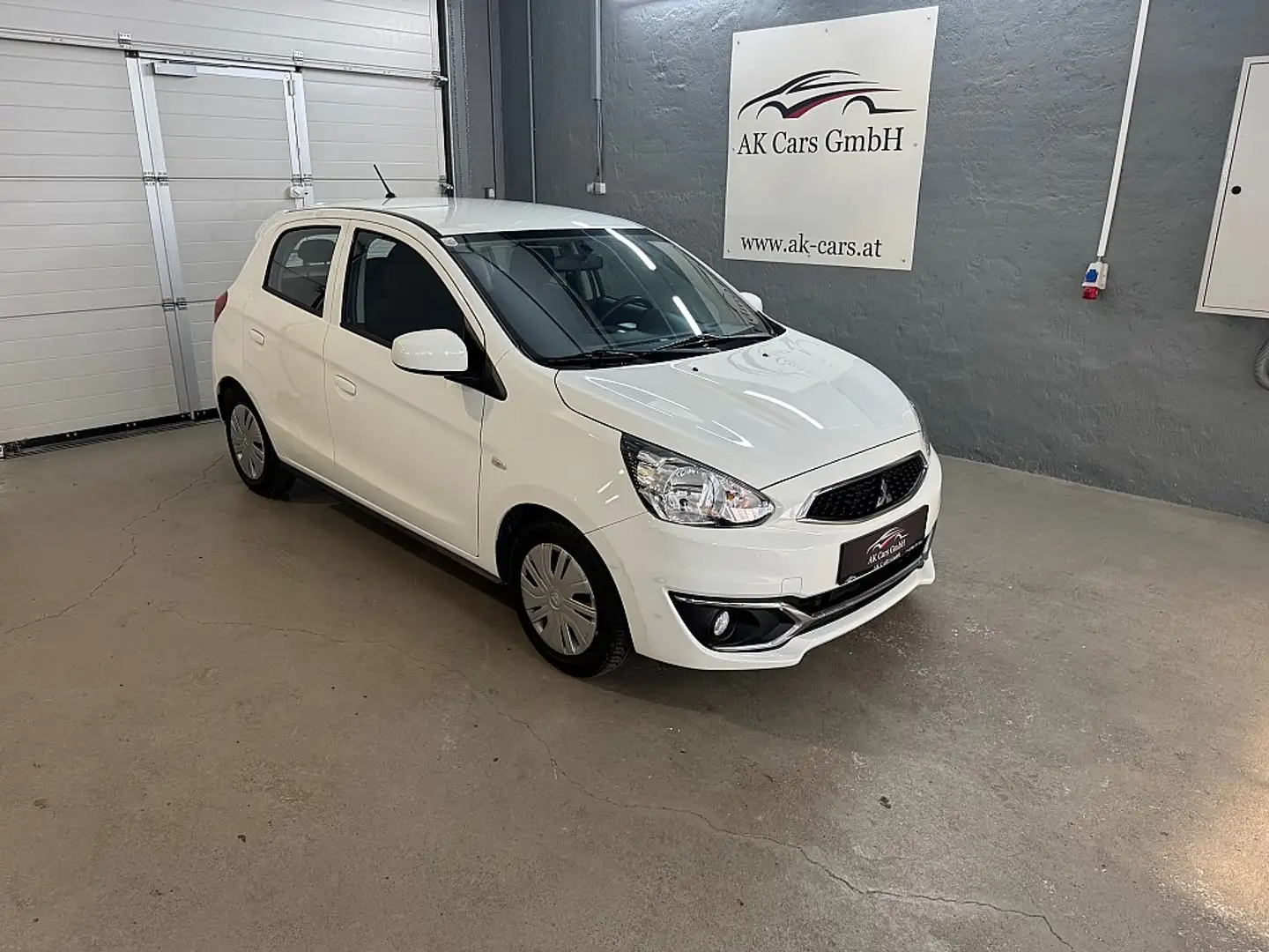 Mitsubishi Space Star 1,0 MIVEC Inform AS&G Wit - 1