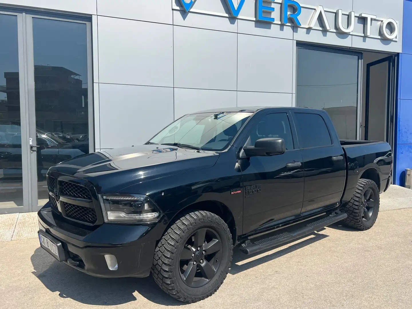Dodge RAM 1500 V8 Diamond possibilità noleggio no scoring Czarny - 1