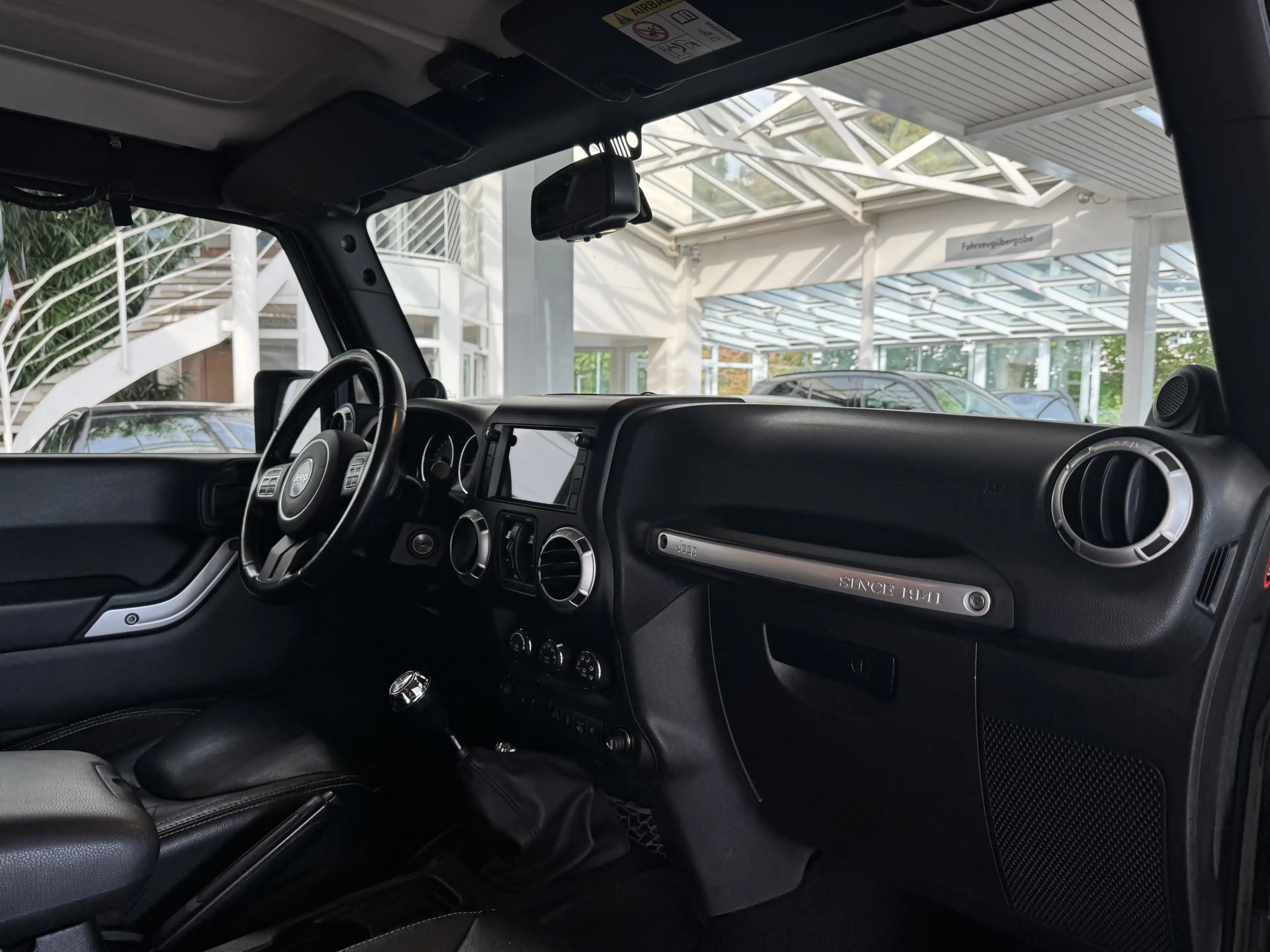 Jeep Wrangler 2.8 CRD S Unlimited Sahara Cabrio — photo 14