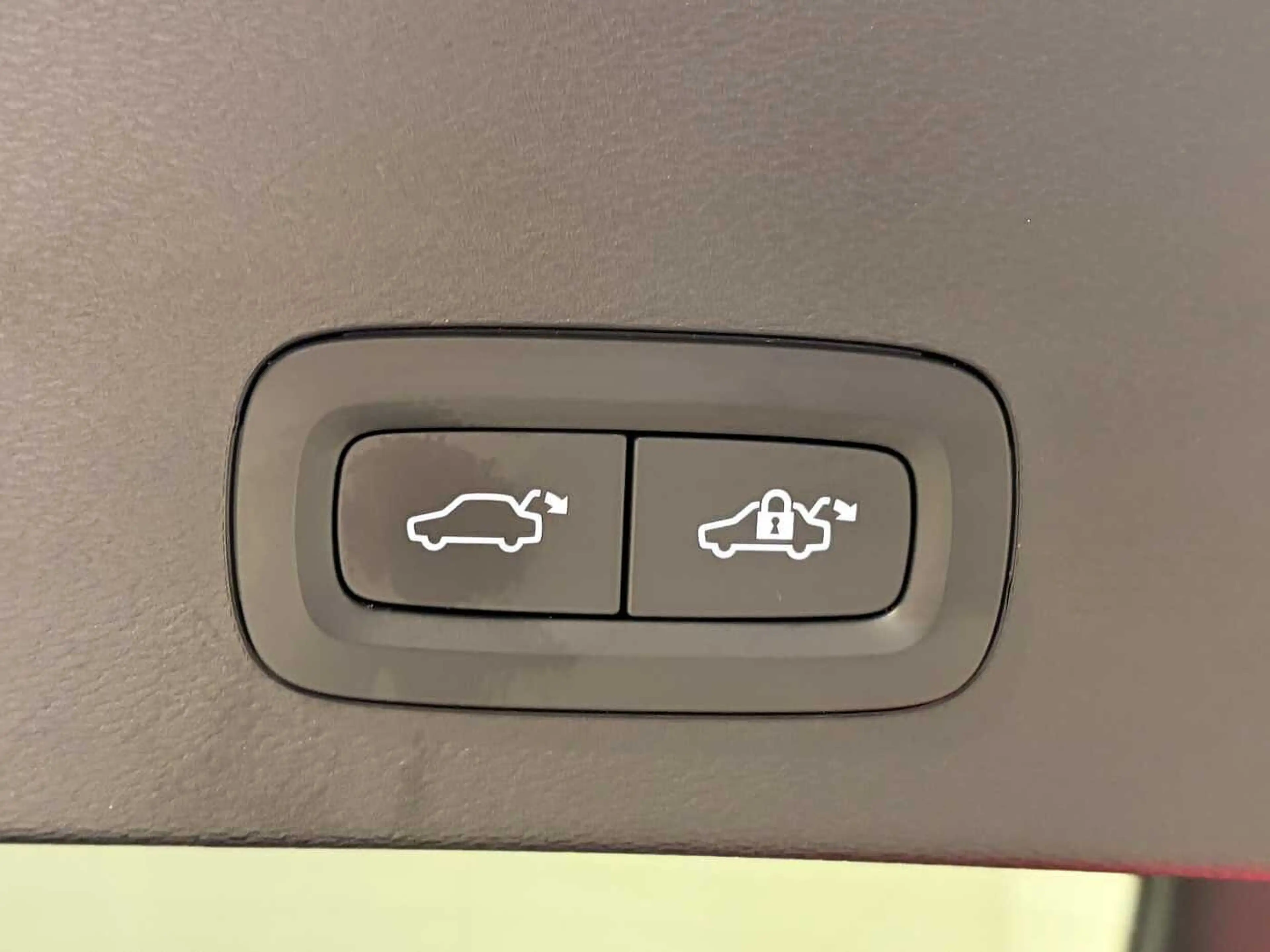 Volvo C40 Recharge Plus Extended Range + electr trekhaak — photo 14