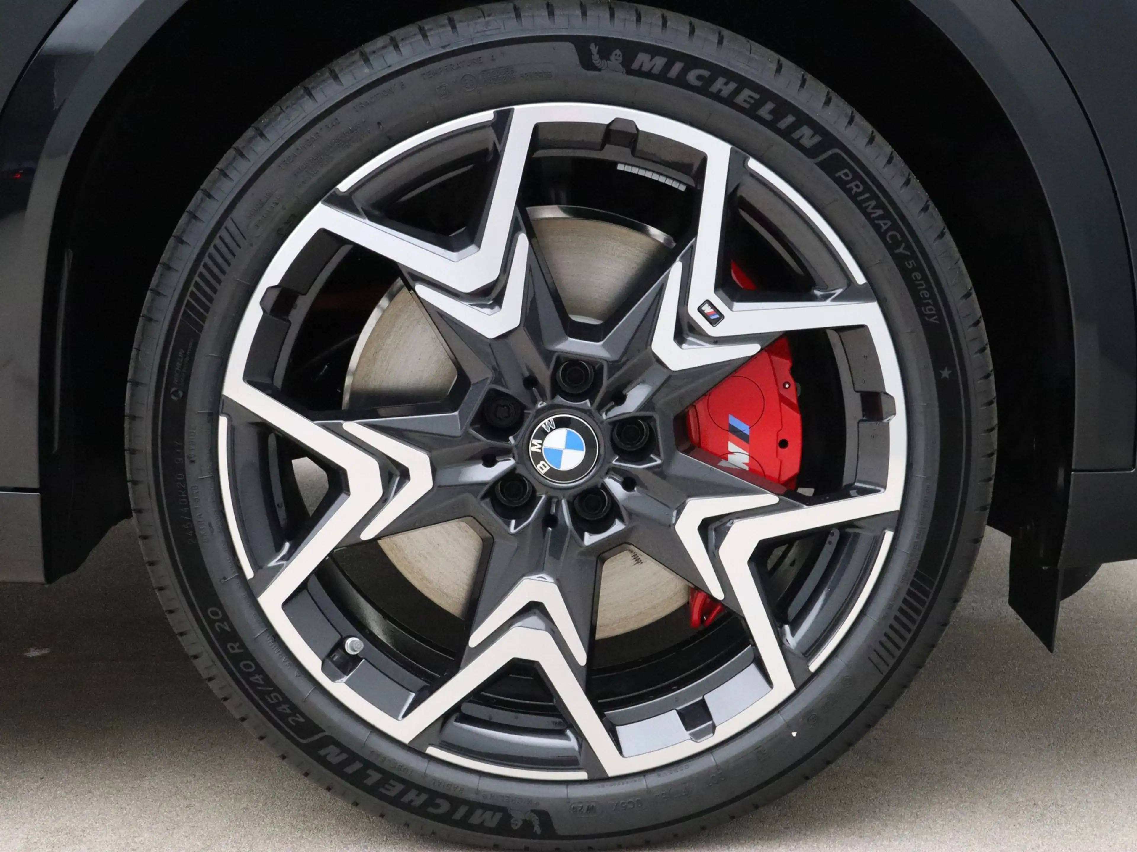 BMW iX2 eDrive20 M Sport Pro 67 kWh — photo 9
