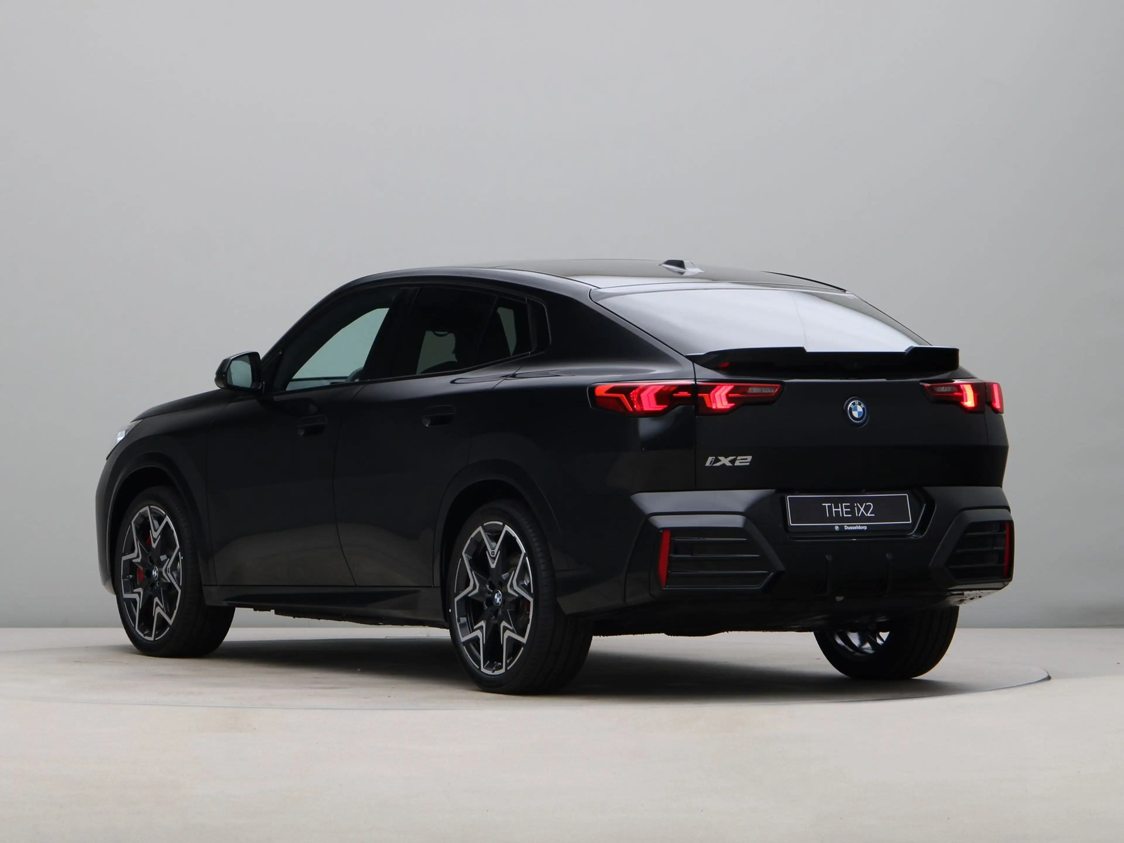 BMW iX2 eDrive20 M Sport Pro 67 kWh — photo 7