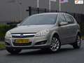 Opel Astra 1.6 AUTOMAAT NAP/CAMERA/AIRCO/CRUISE/APK 11-2026 Grau - thumbnail 1