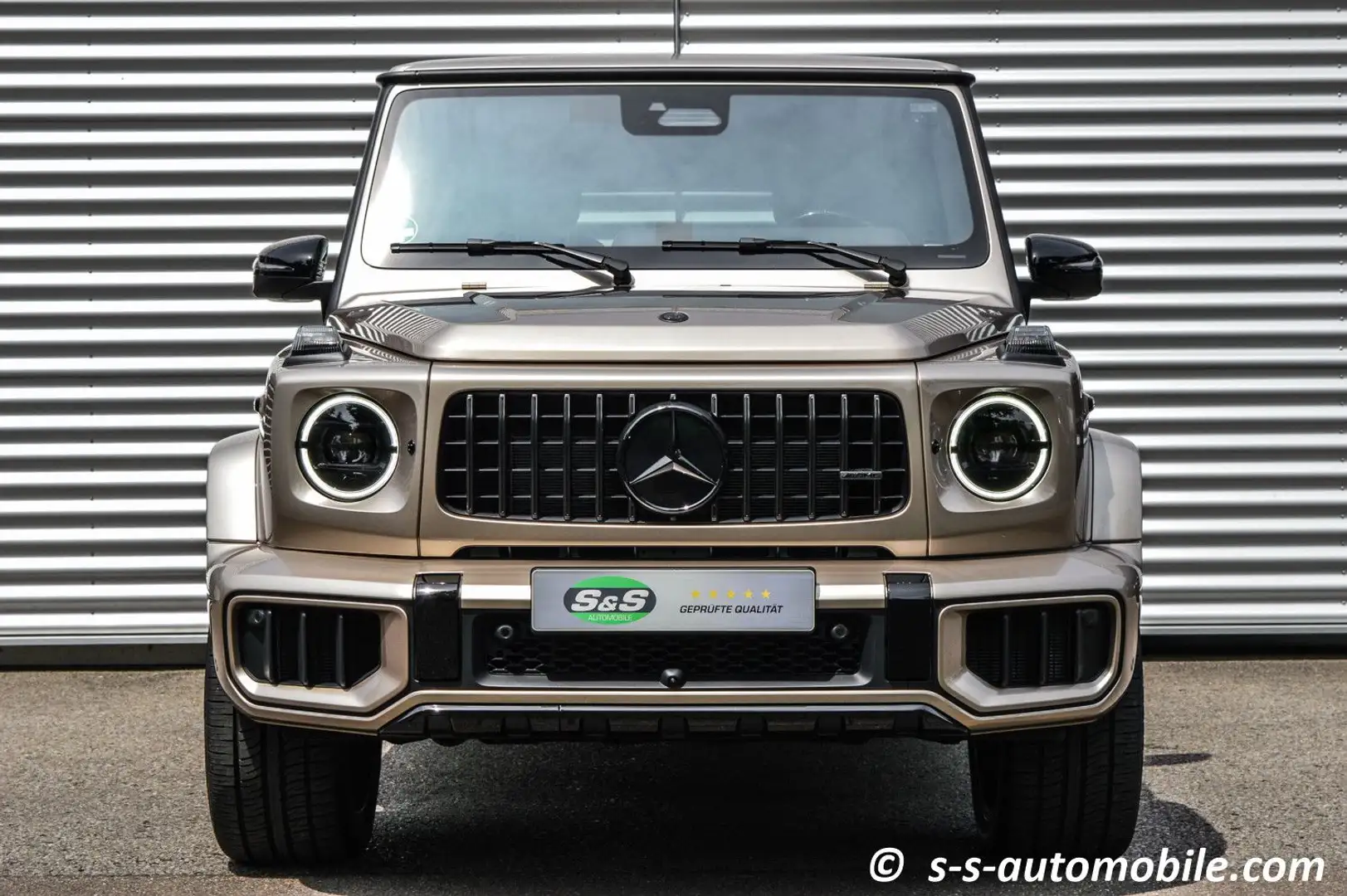 Mercedes-Benz G 63 AMG 22" Superior Manufaktur Night Paket 1&2 Beige - 2