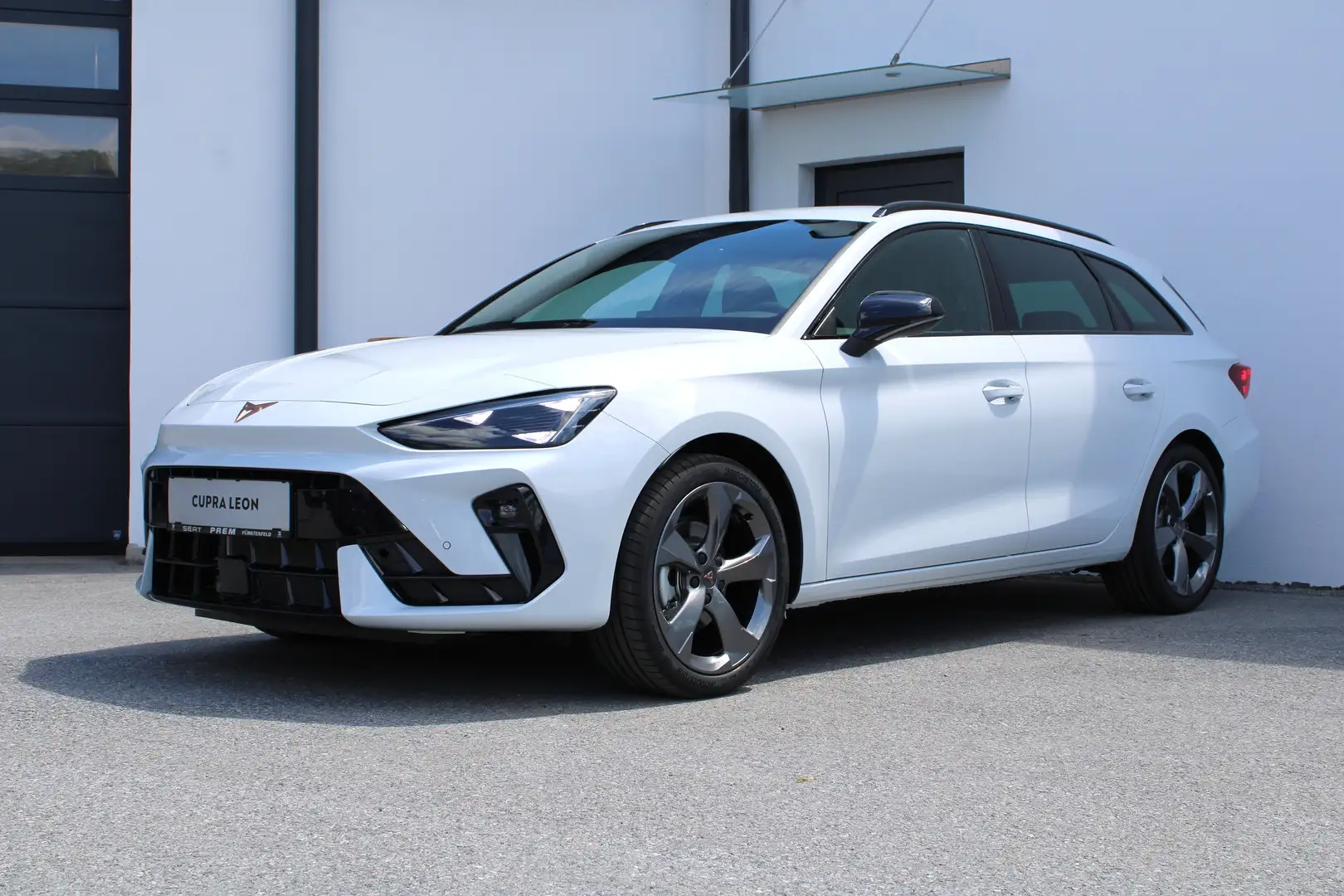 CUPRA Leon SP Kombi 1.5 TSI 150 PS mit vielen Extras! Weiß - 2
