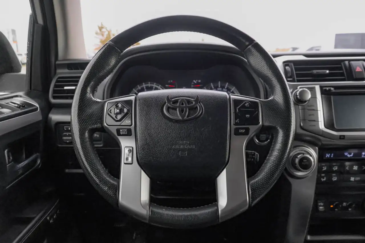 Toyota 4-Runner снимка Toyota 4-Runner