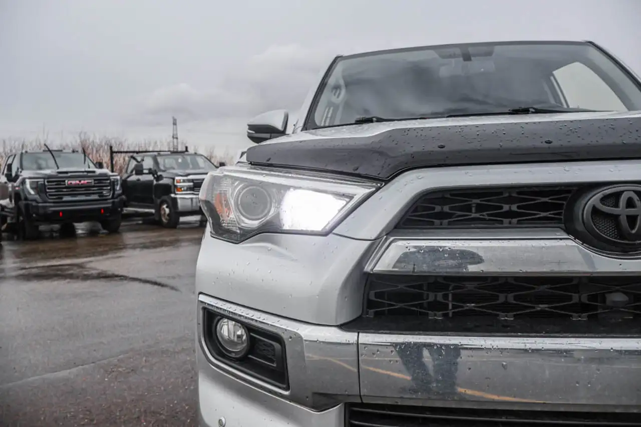 Toyota 4-Runner снимка Toyota 4-Runner