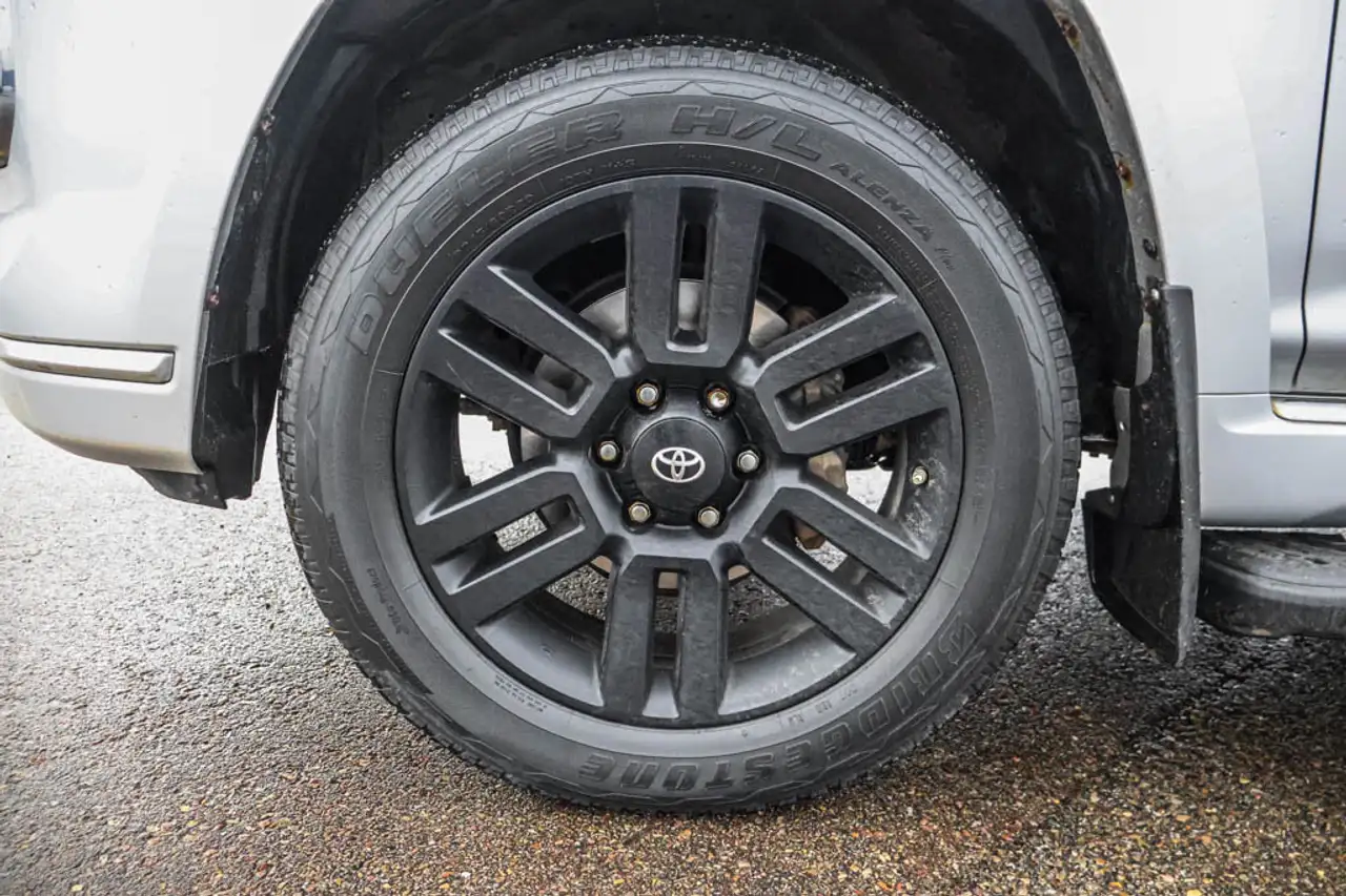 Toyota 4-Runner снимка Toyota 4-Runner