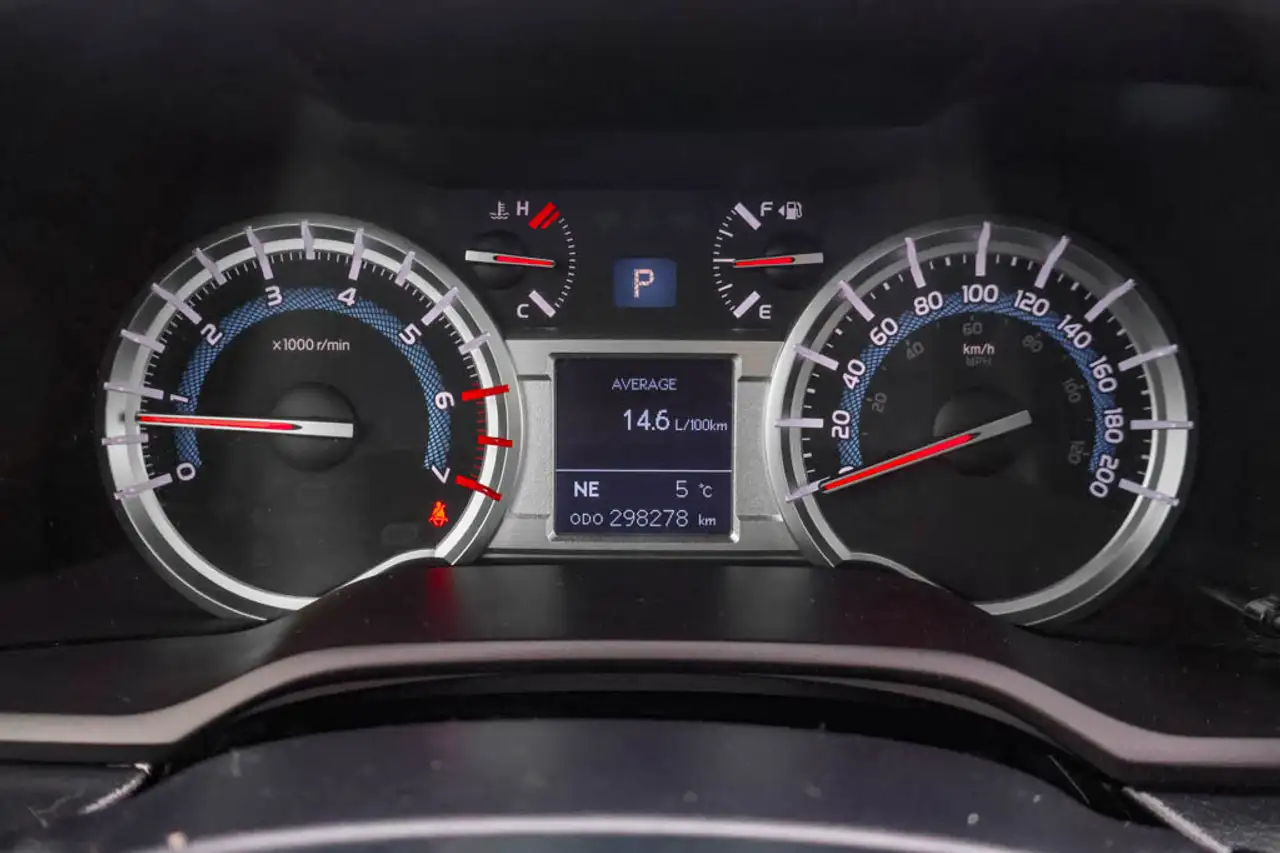 Toyota 4-Runner снимка Toyota 4-Runner
