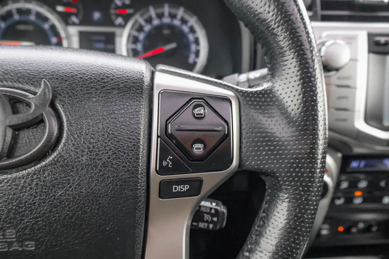 Toyota 4-Runner снимка Toyota 4-Runner