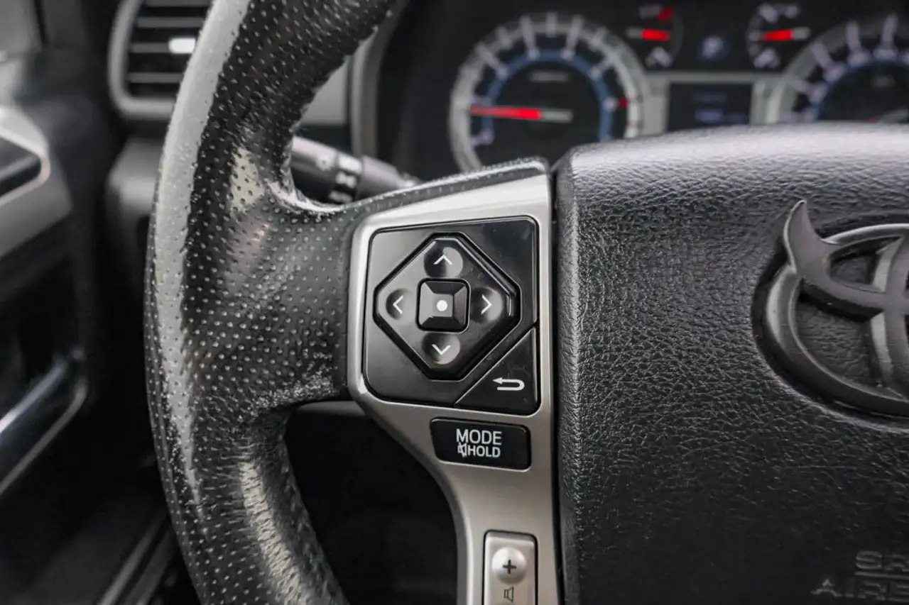 Toyota 4-Runner снимка Toyota 4-Runner