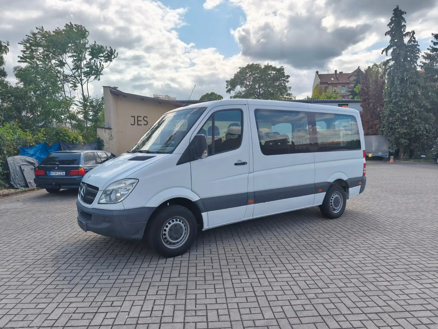 Mercedes-Benz Sprinter 311*Klima*L2H1*9 Sitze*Rollstuhlrampe Weiß - 1
