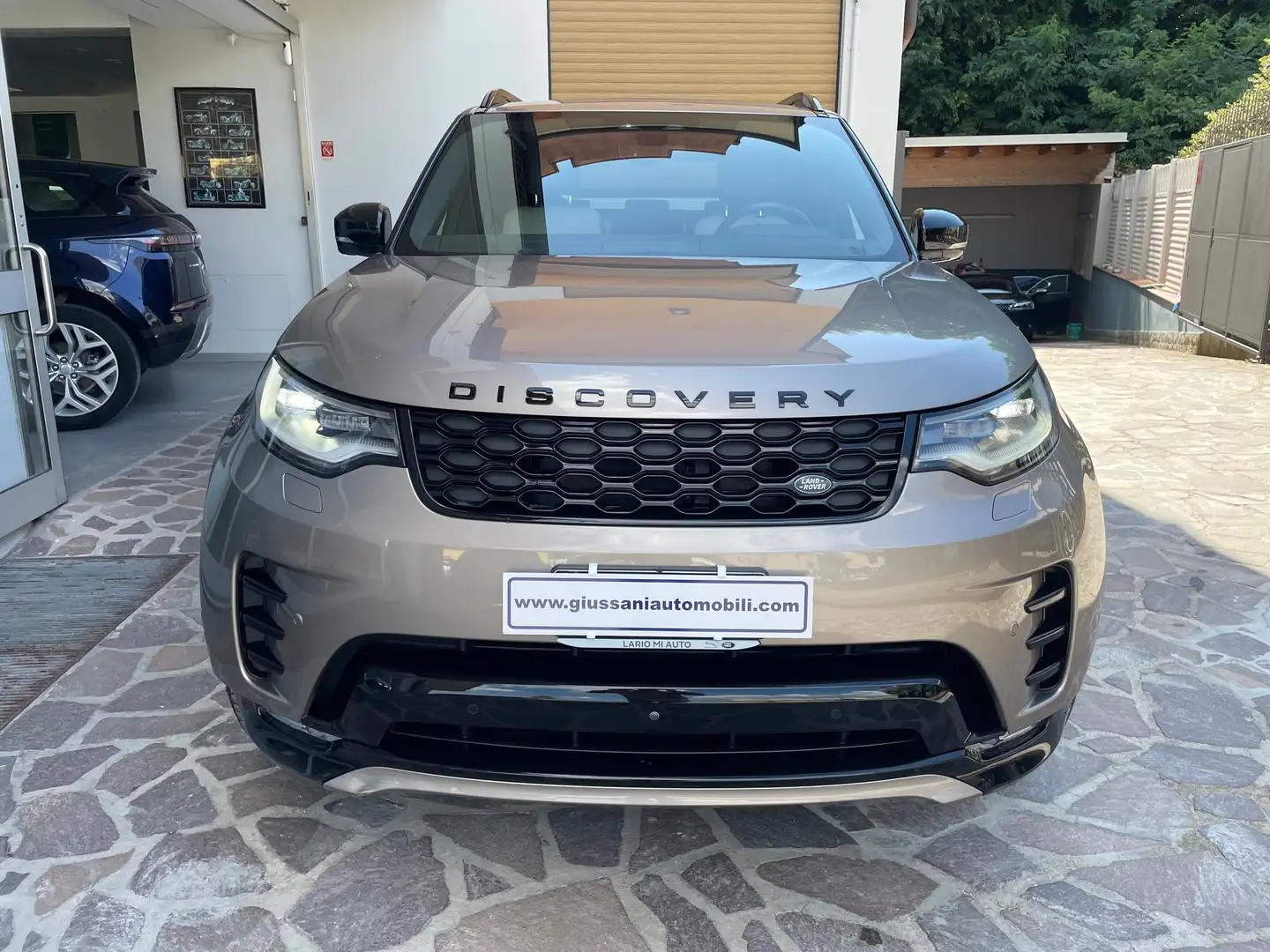 Land Rover Discovery 5 3.0d i6 mhev R-Dynamic SE awd 249cv 7 posti auto Gri - 1