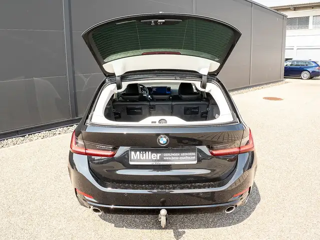 BMW 3 Series view 20
