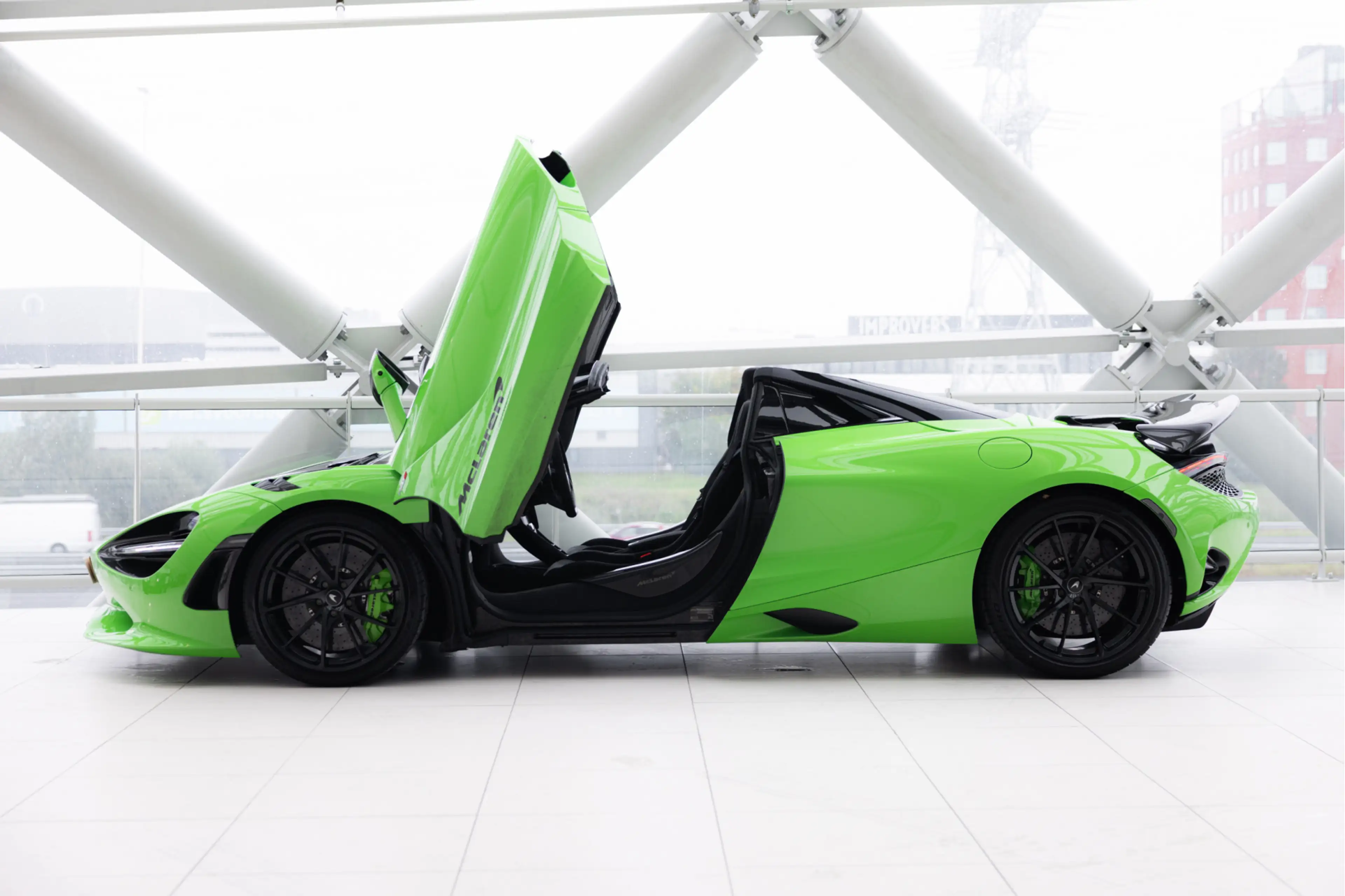 McLaren 750S Spider 4.0 V8 | Mantis Green | Full Carbon | P1 Se — photo 11