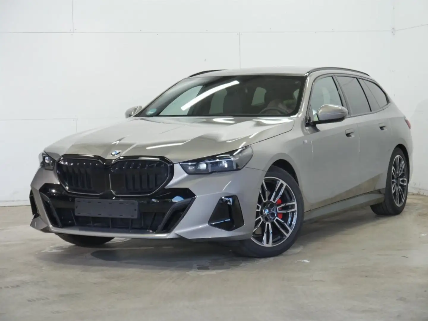 BMW 520 d M Sport Pro ACC IntAktiv.Pano.Standh.P+ AHK Grau - 2
