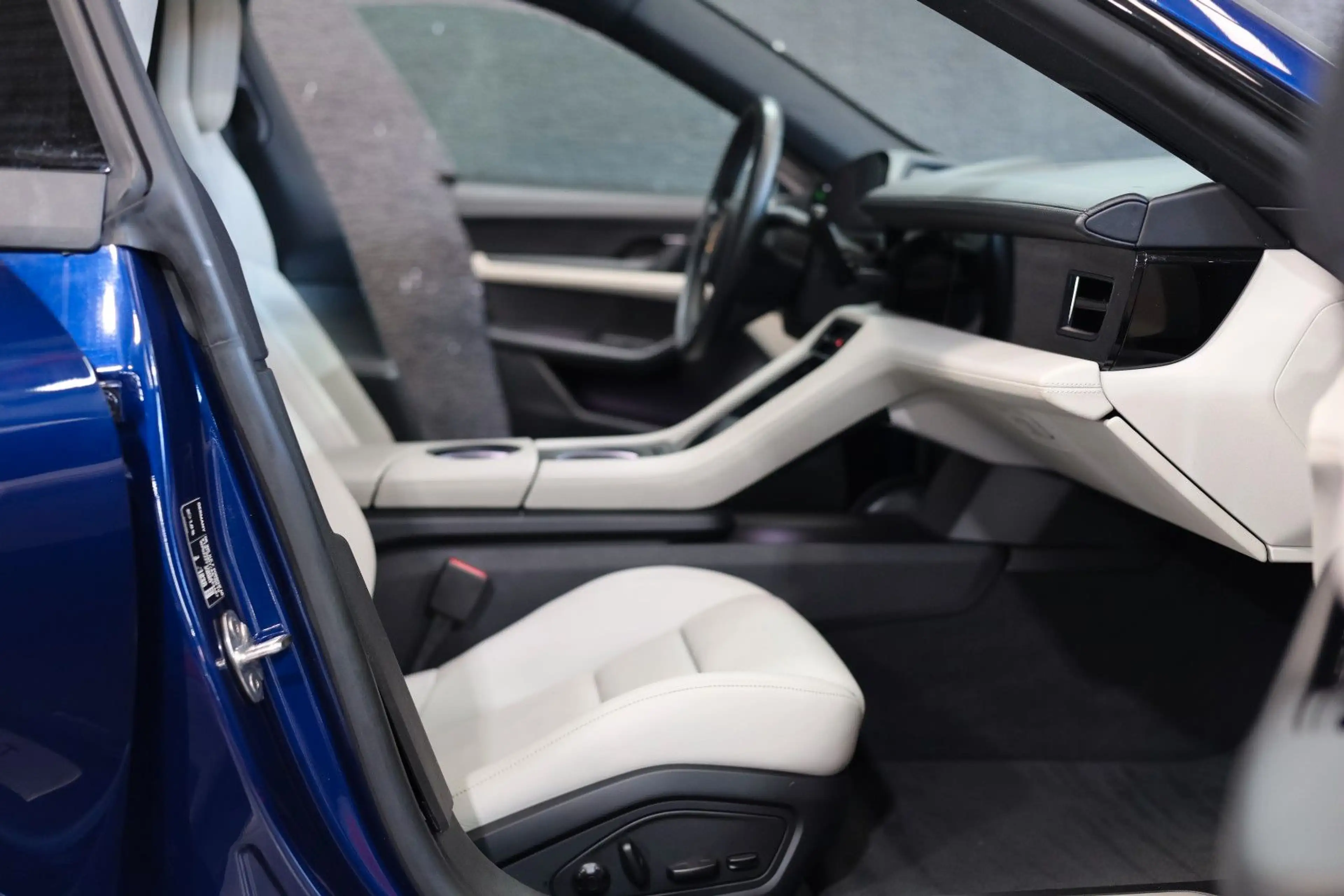 Porsche Taycan 4 S*93;4KwH*571PS*ACC*Pano*360°Sound — photo 4