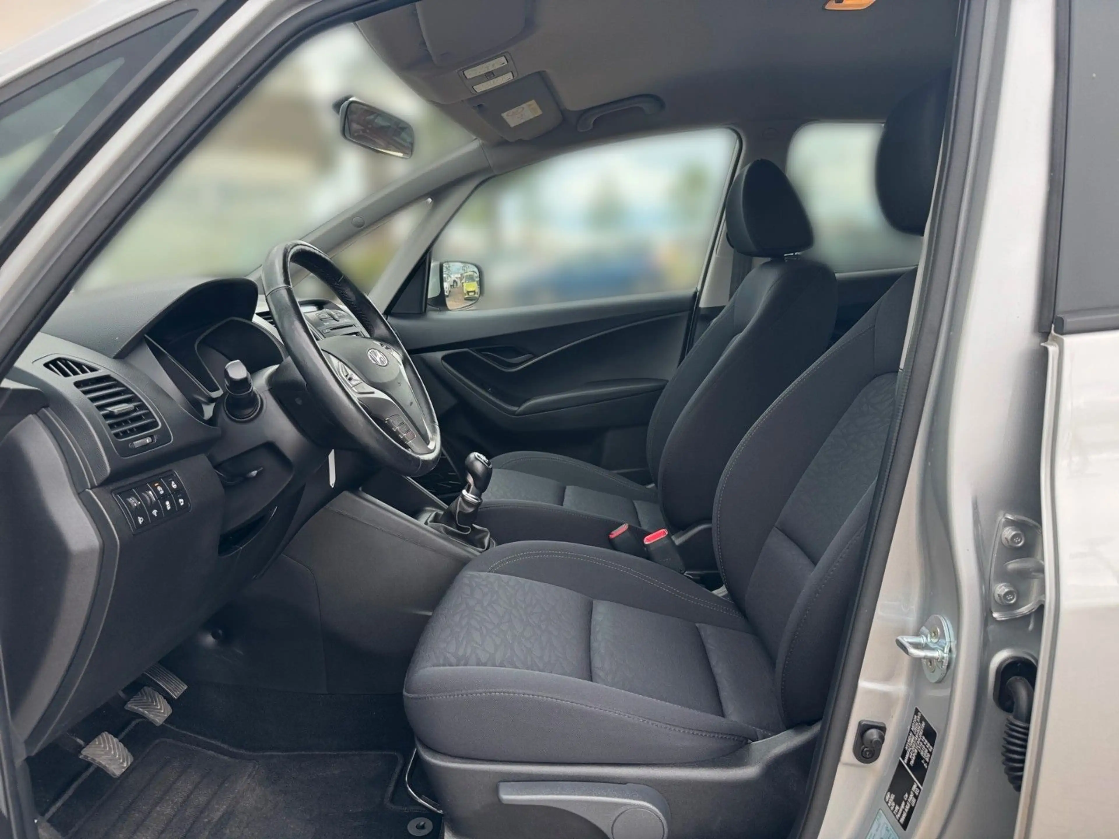 Hyundai iX20 1.4 blue YES! PDC SZH LKHZ BLUETOOTH — photo 8