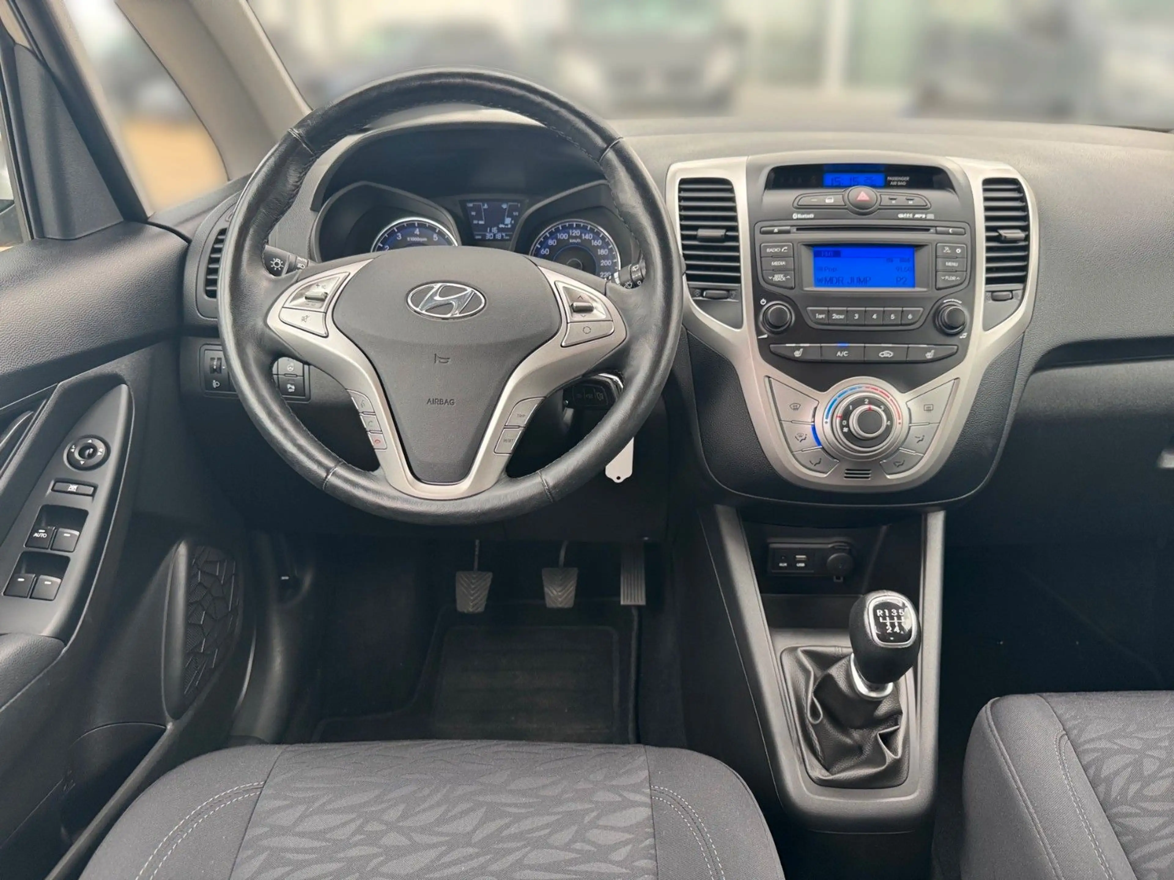 Hyundai iX20 1.4 blue YES! PDC SZH LKHZ BLUETOOTH — photo 11