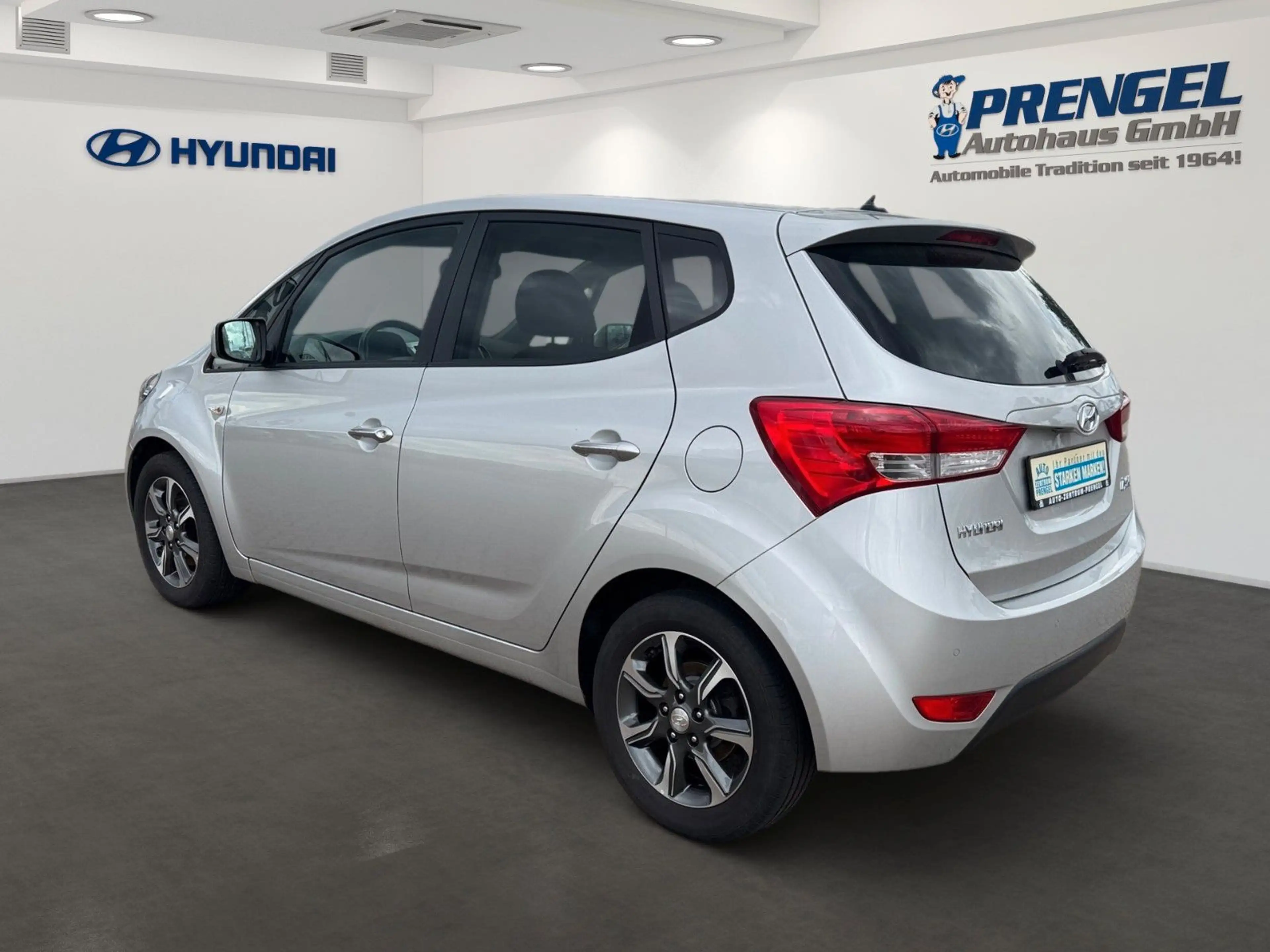Hyundai iX20 1.4 blue YES! PDC SZH LKHZ BLUETOOTH — photo 5