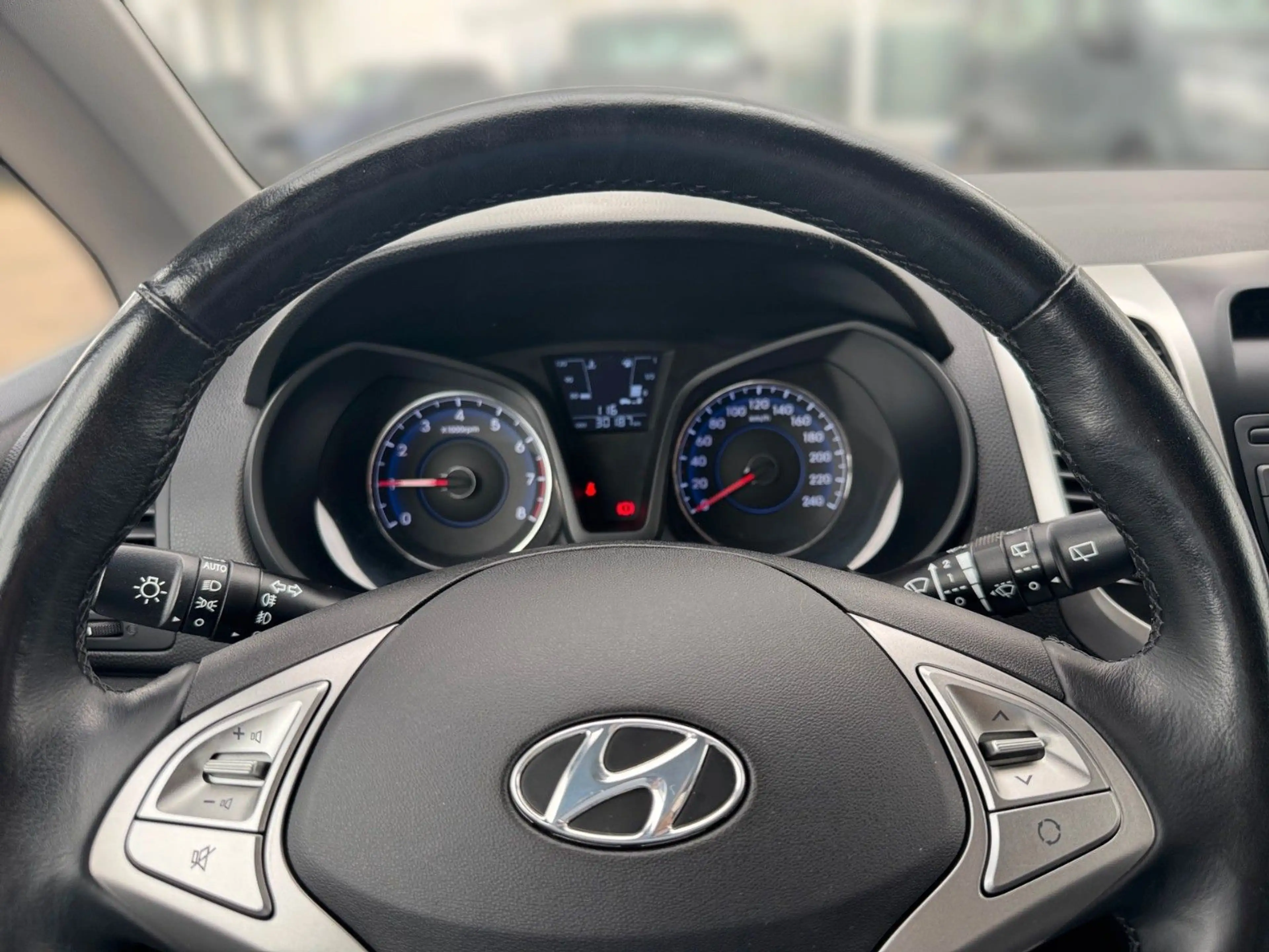 Hyundai iX20 1.4 blue YES! PDC SZH LKHZ BLUETOOTH — photo 9
