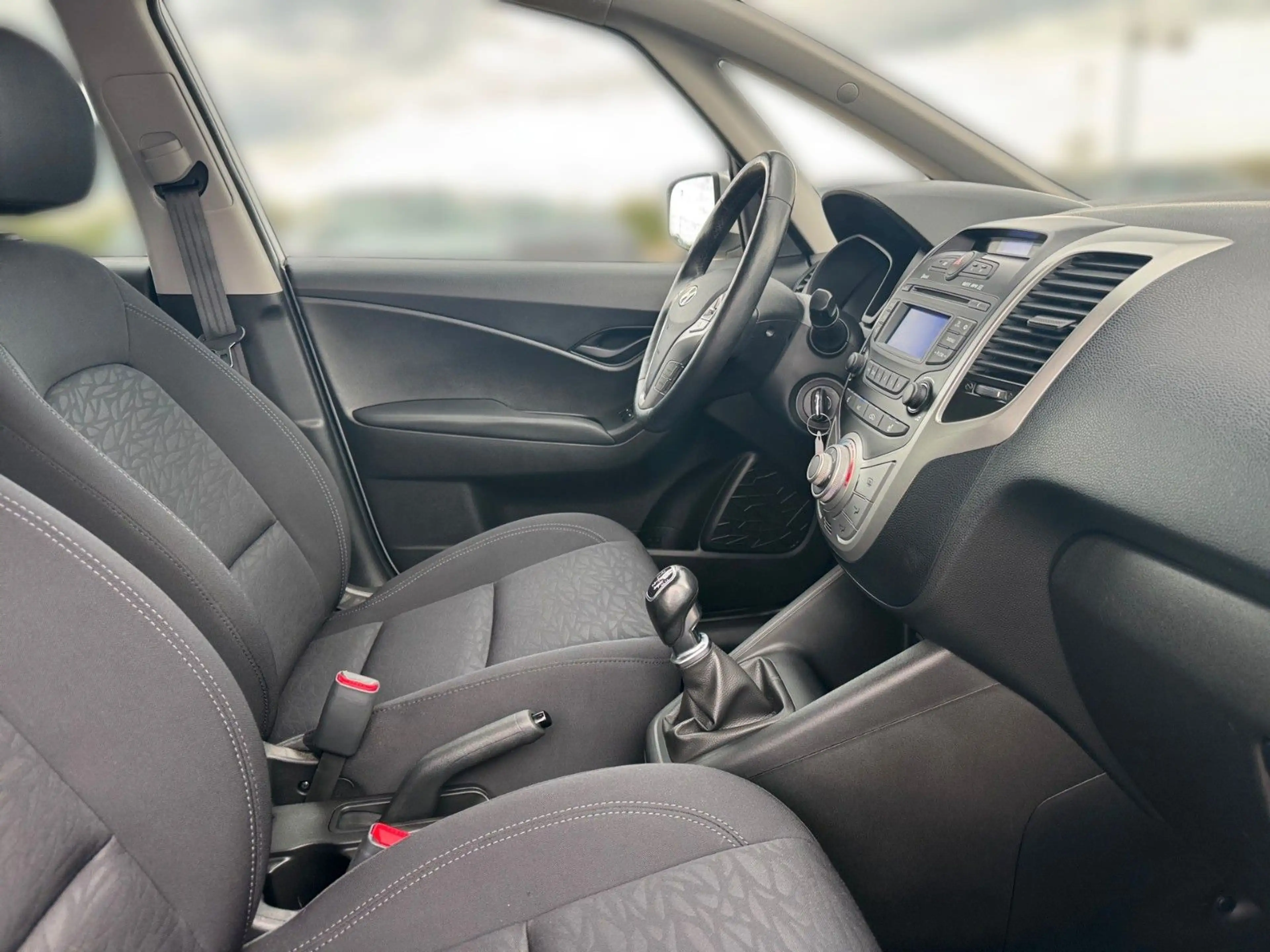 Hyundai iX20 1.4 blue YES! PDC SZH LKHZ BLUETOOTH — photo 15
