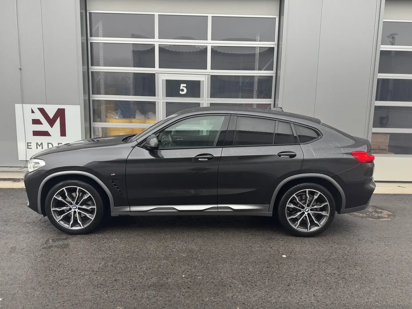 BMW X4 xDrive 20i M-Sport Grau - 2