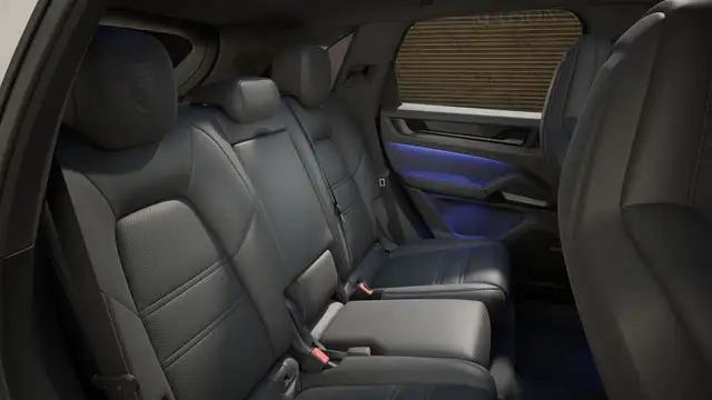 Porsche Cayenne view 11