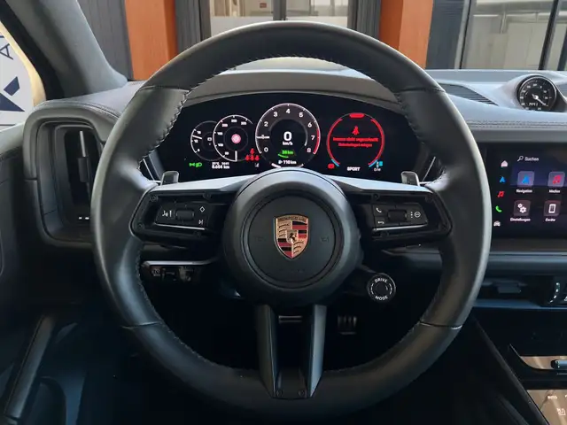 Porsche Cayenne view 10