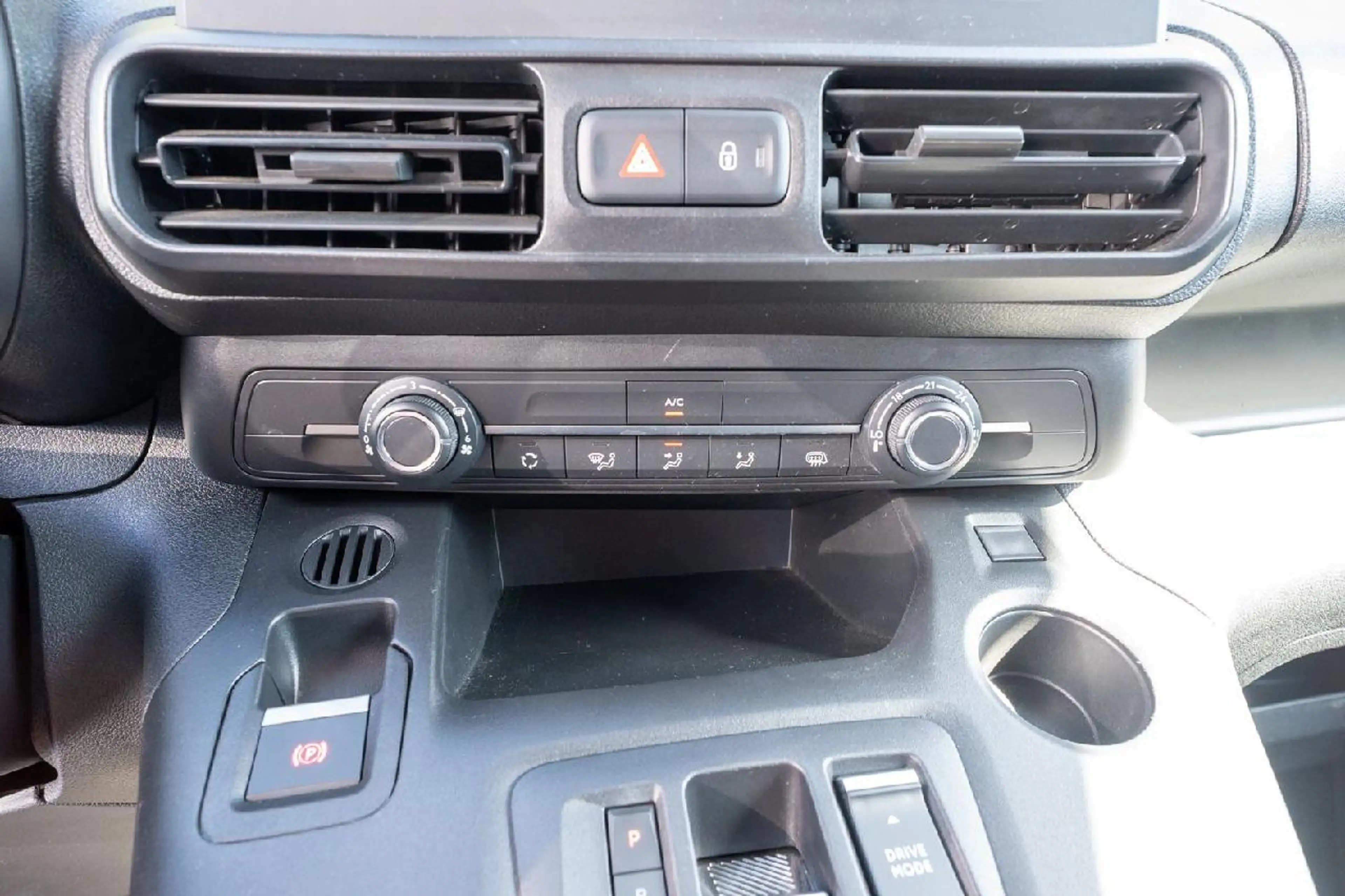 Opel Combo-e Cargo-e Kamera/Tot-W./PDC — photo 8