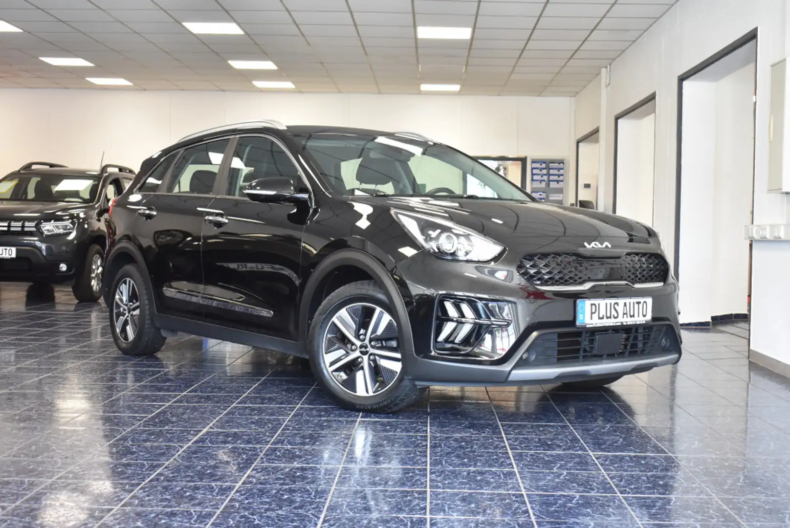 Kia Niro 1,6 GDI Aut. Vision Plug-in Hybrid Navi PDC Noir - 2