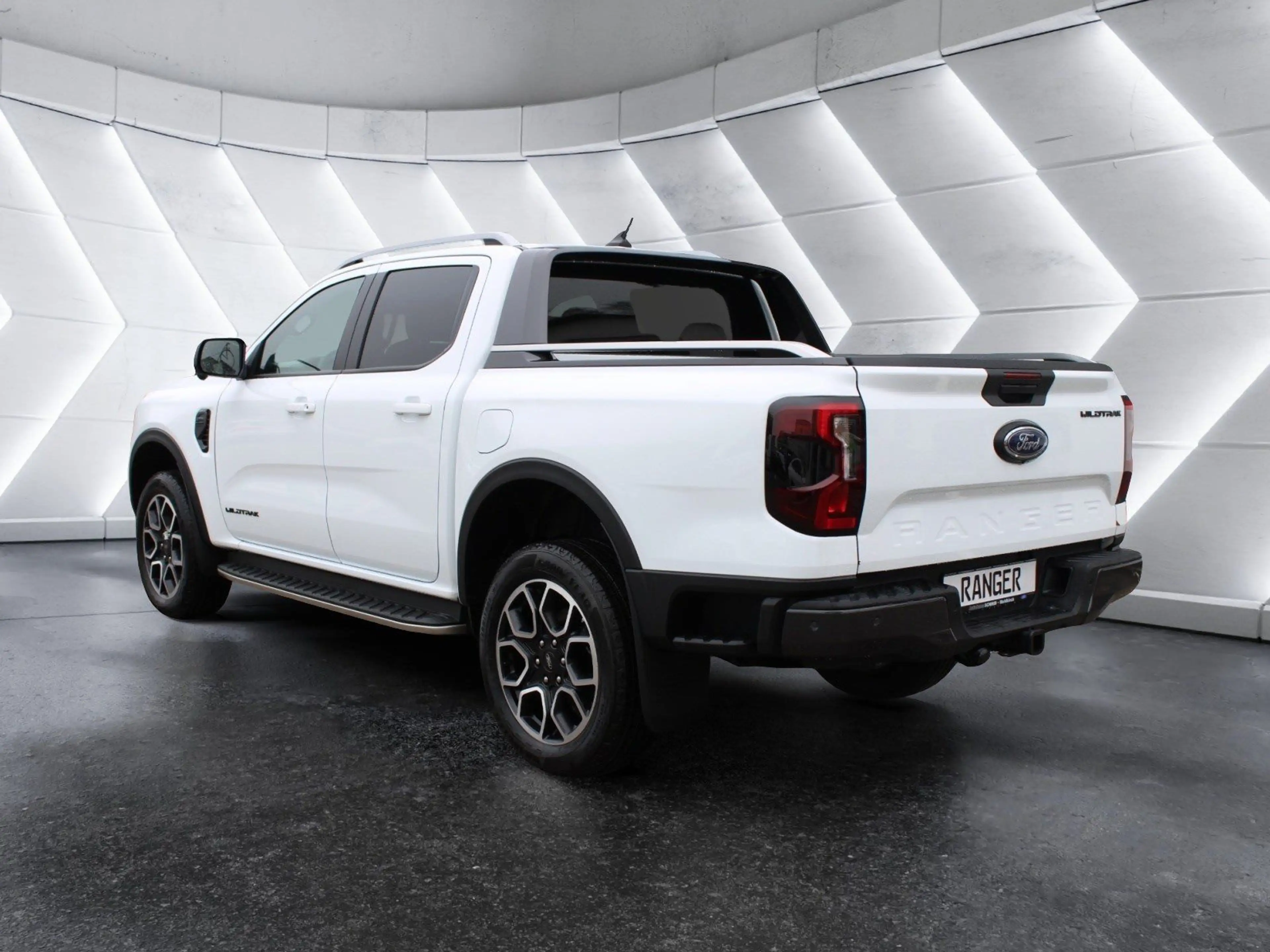 Ford Ranger Wildtrak e-4WD Doppelkabine — photo 3